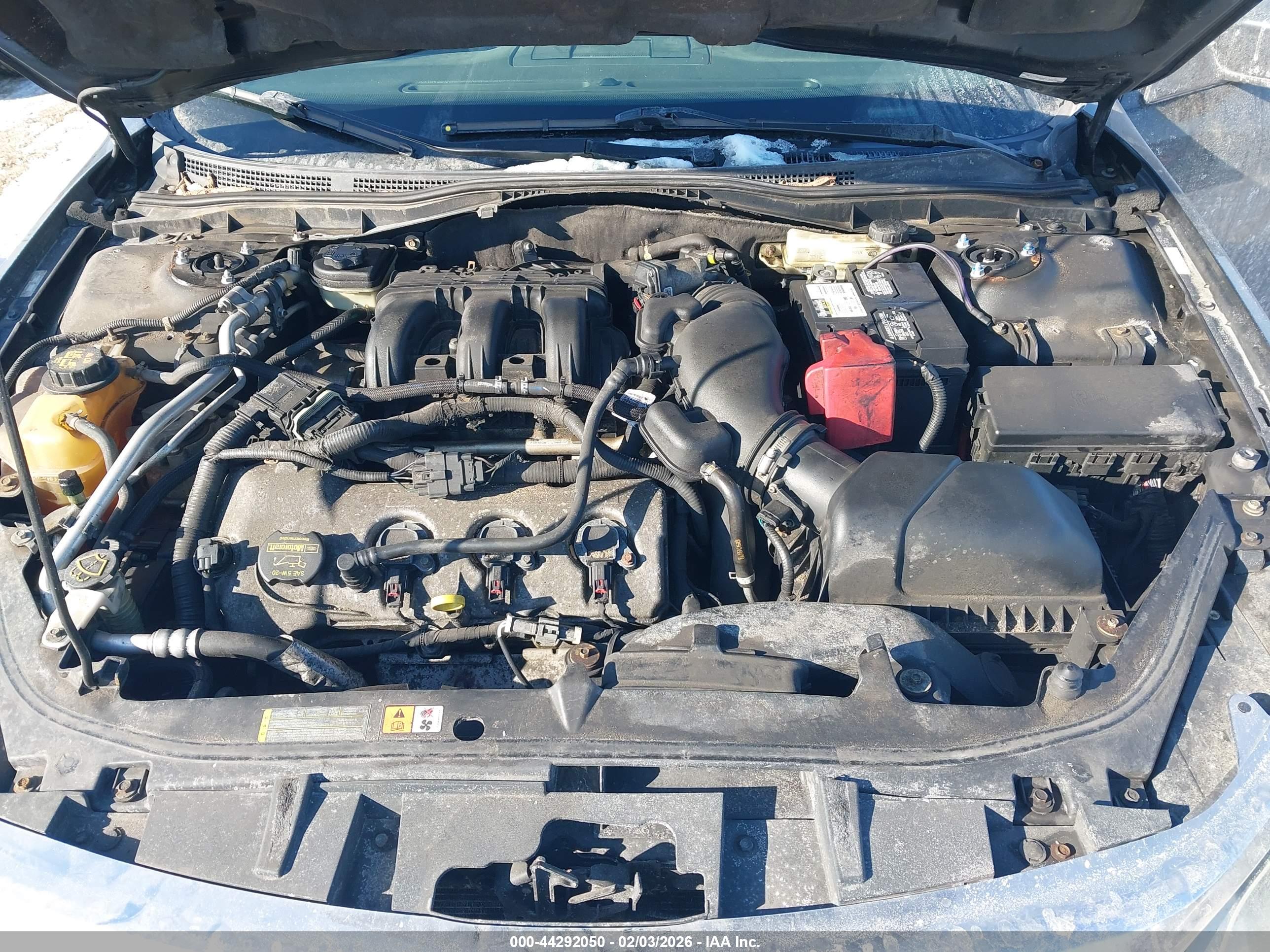 FORD FUSION image 10