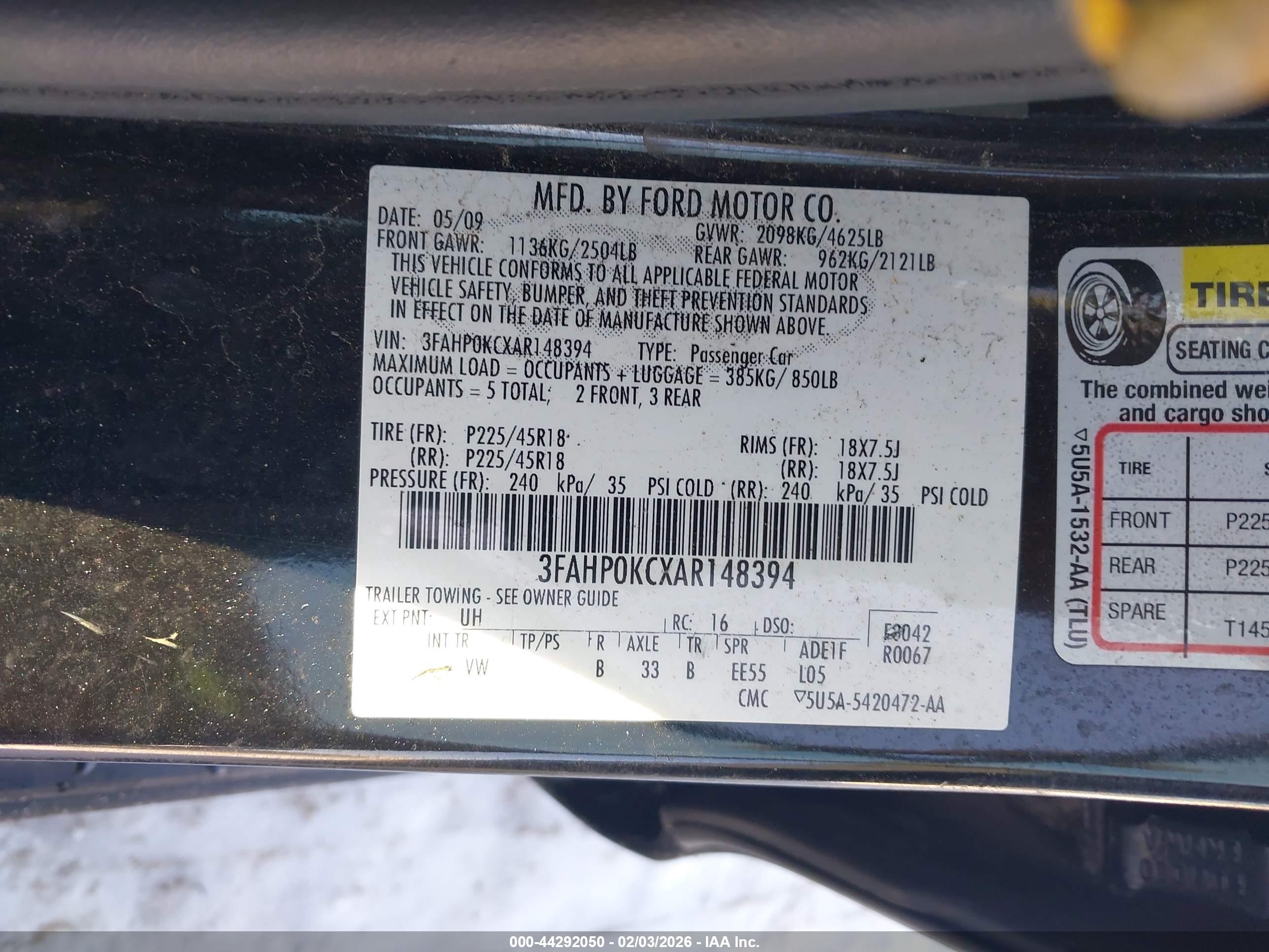 FORD FUSION image 9
