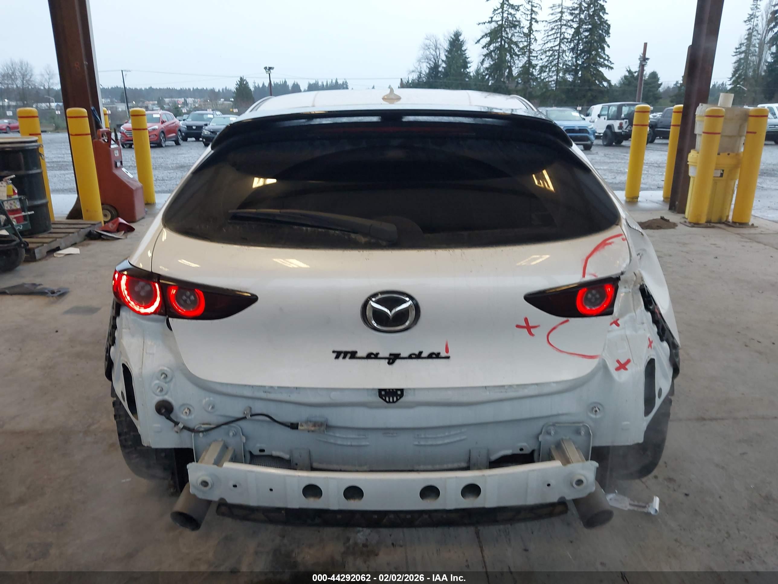 MAZDA MAZDA3 image 6