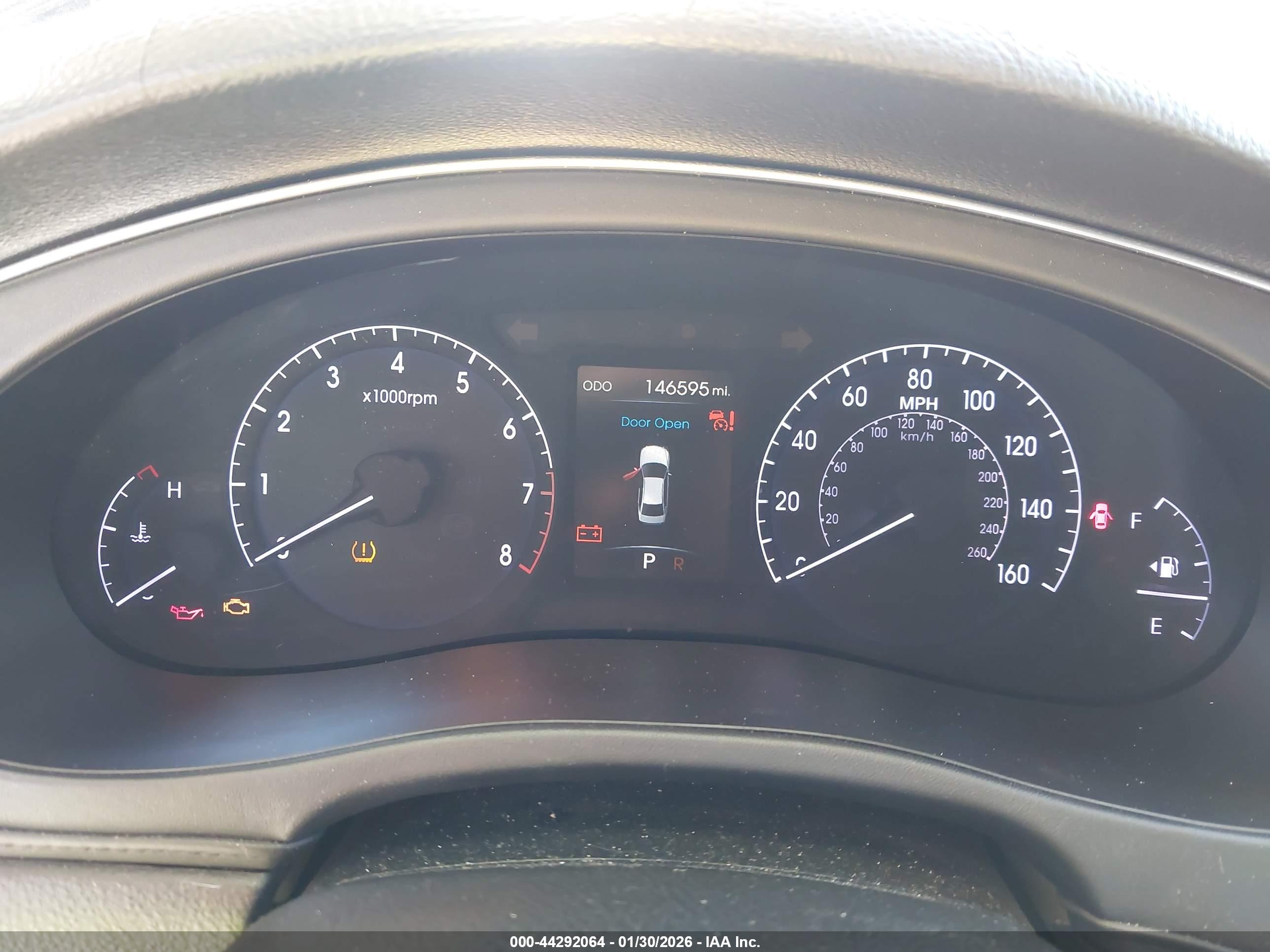 HYUNDAI GENESIS image 7