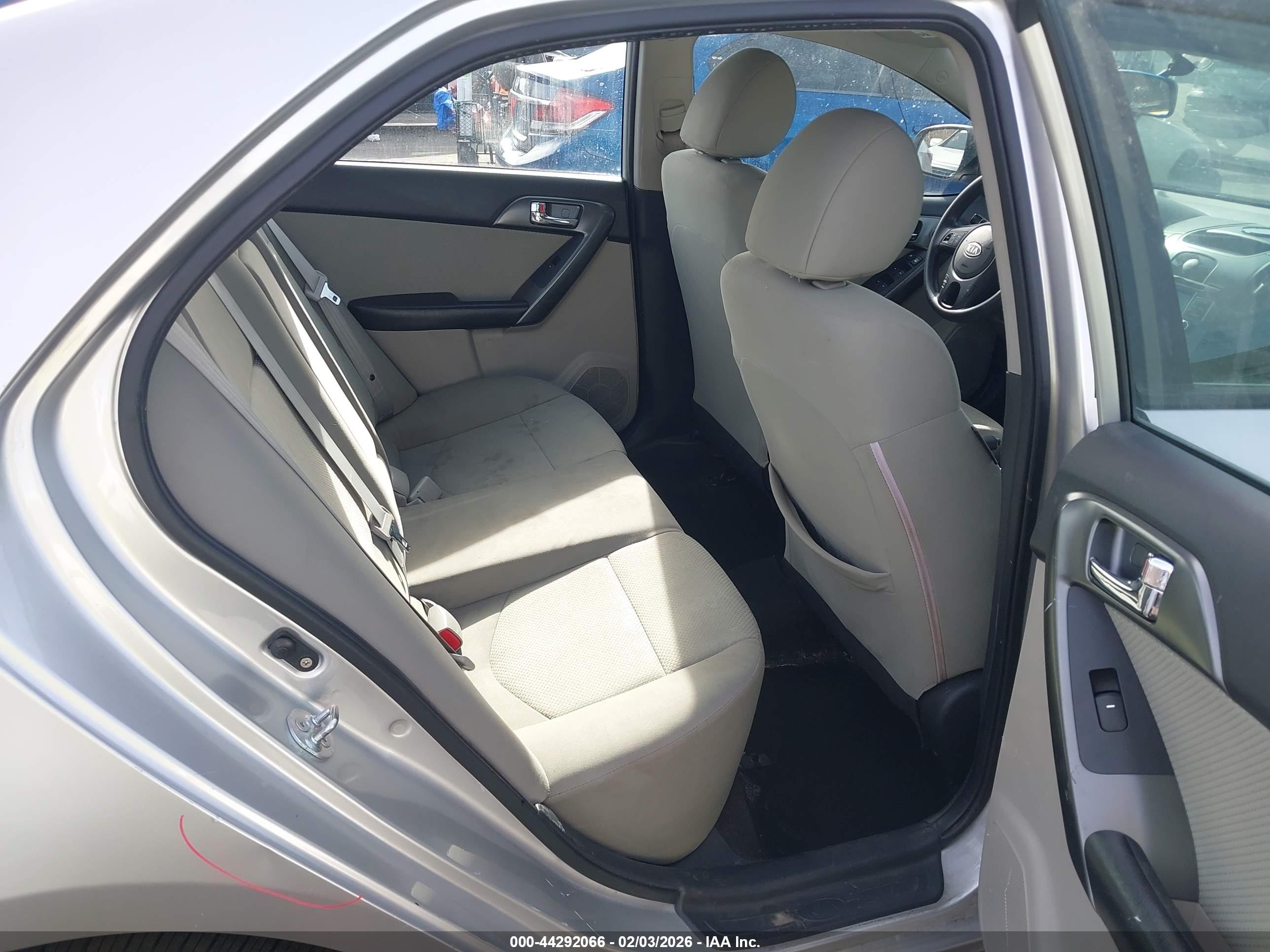 KIA FORTE image 8
