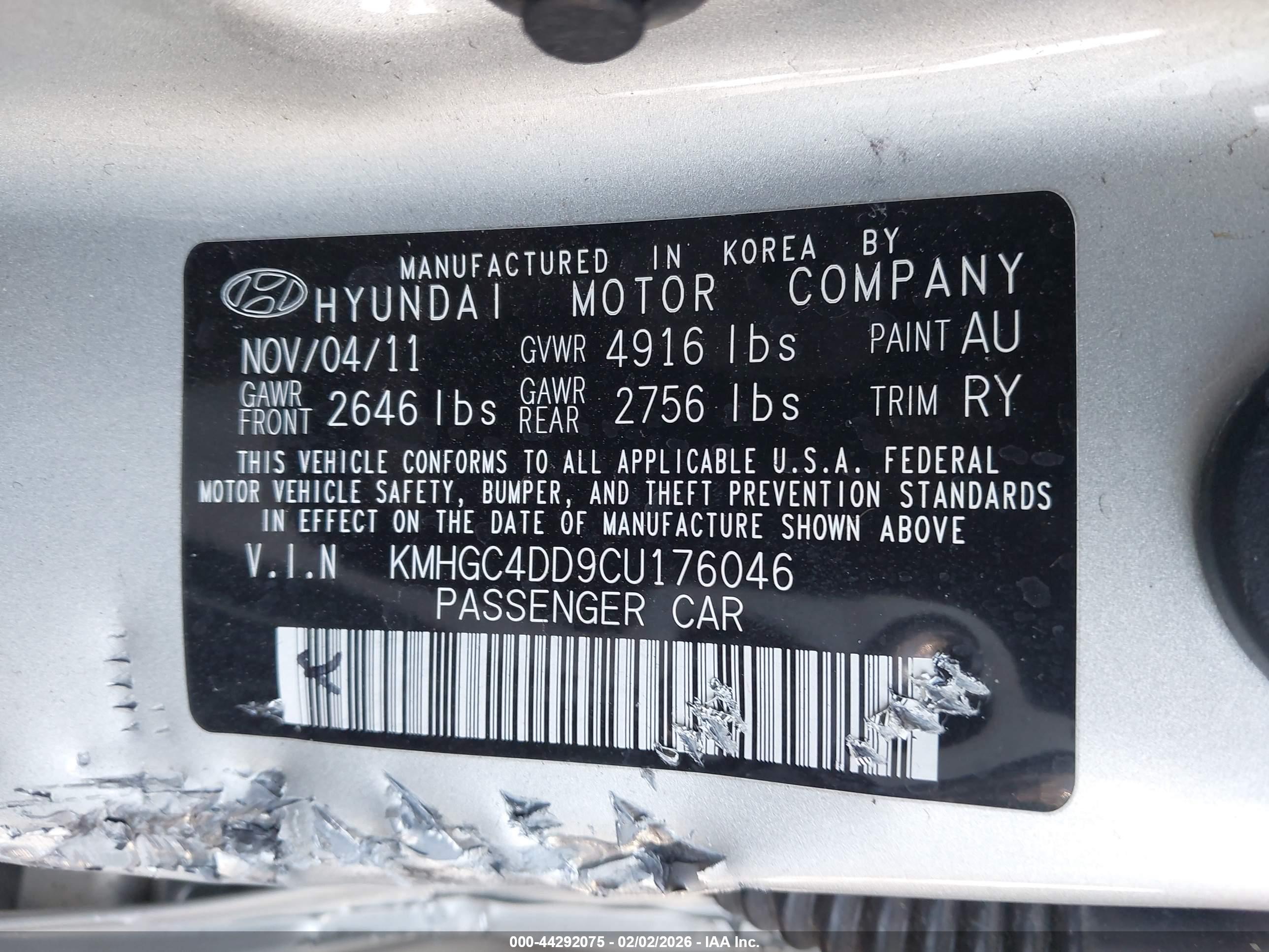 HYUNDAI GENESIS image 9