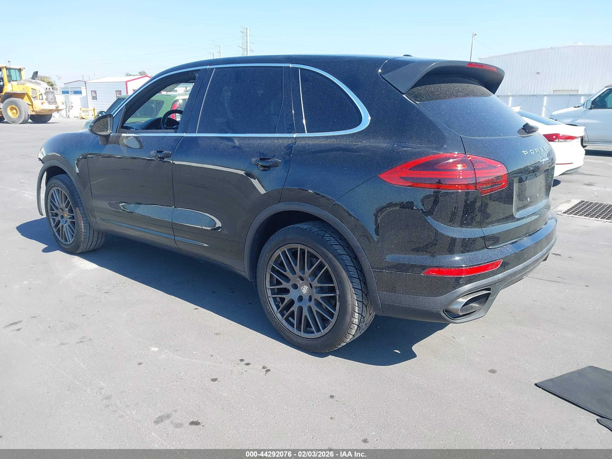 PORSCHE CAYENNE image 3