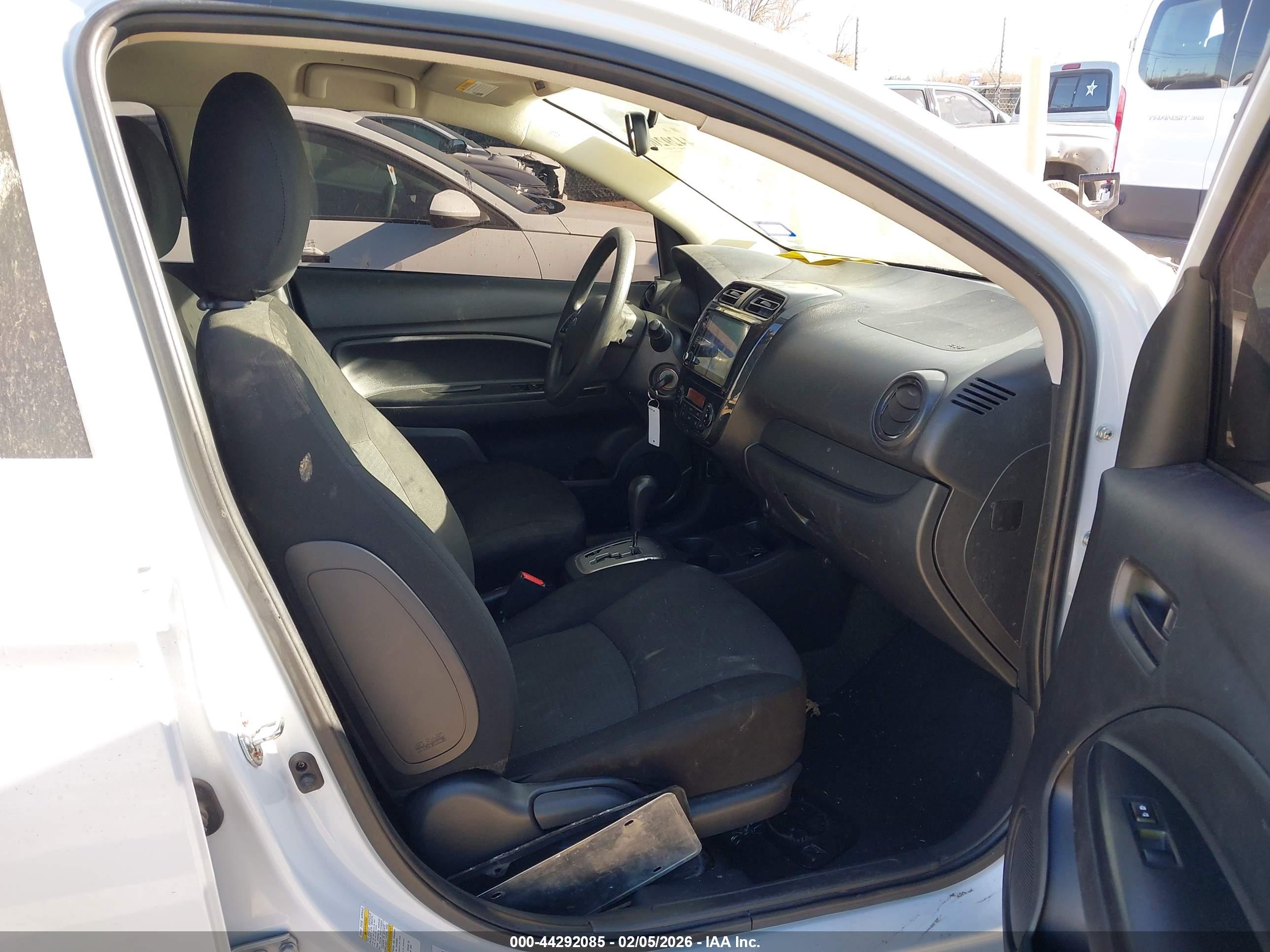 MITSUBISHI MIRAGE image 5