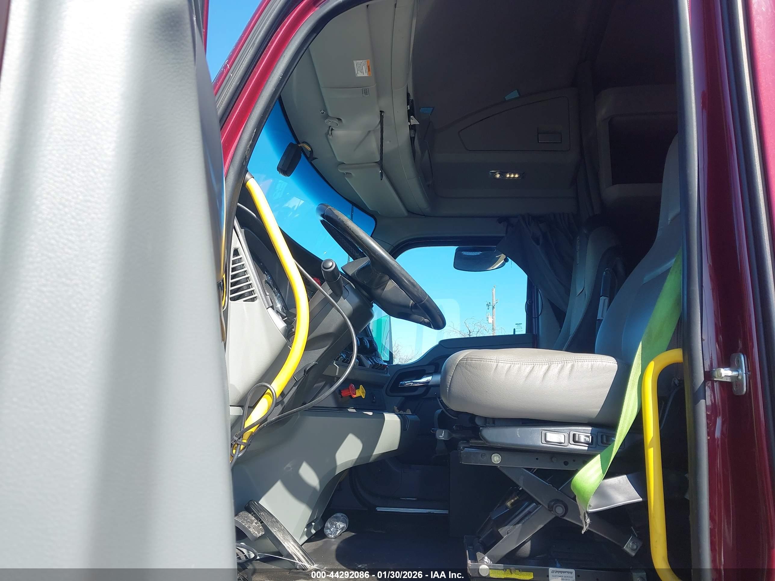 KENWORTH T680 image 7