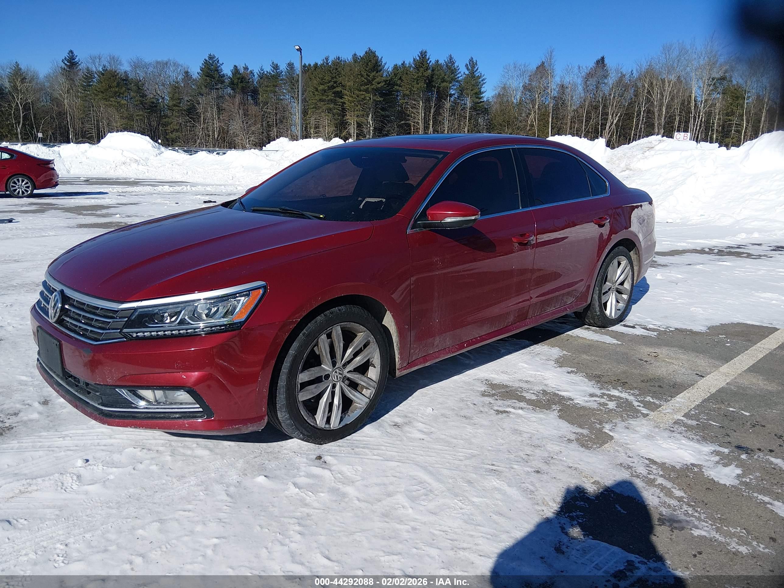 VOLKSWAGEN PASSAT image 2