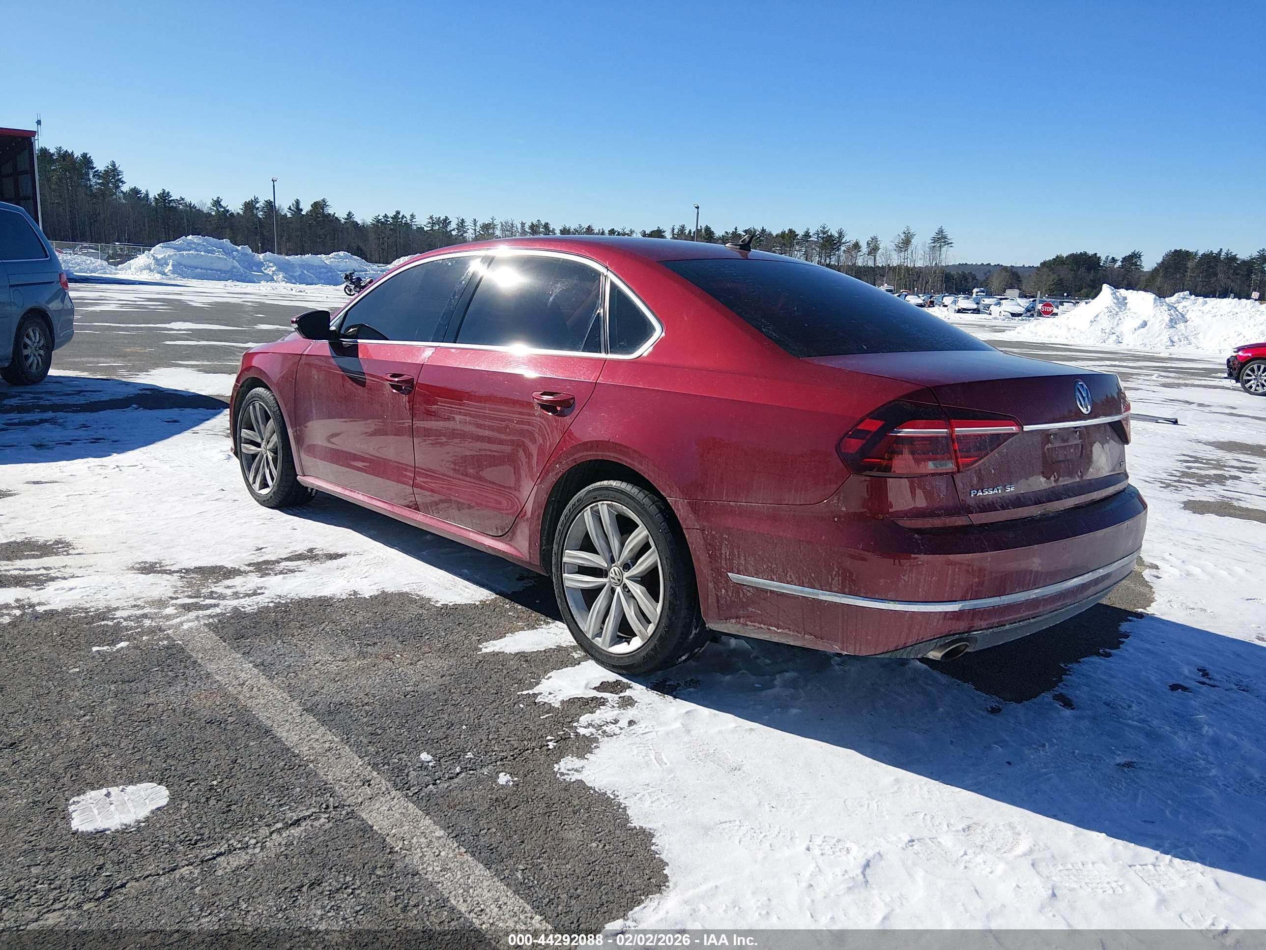VOLKSWAGEN PASSAT image 3