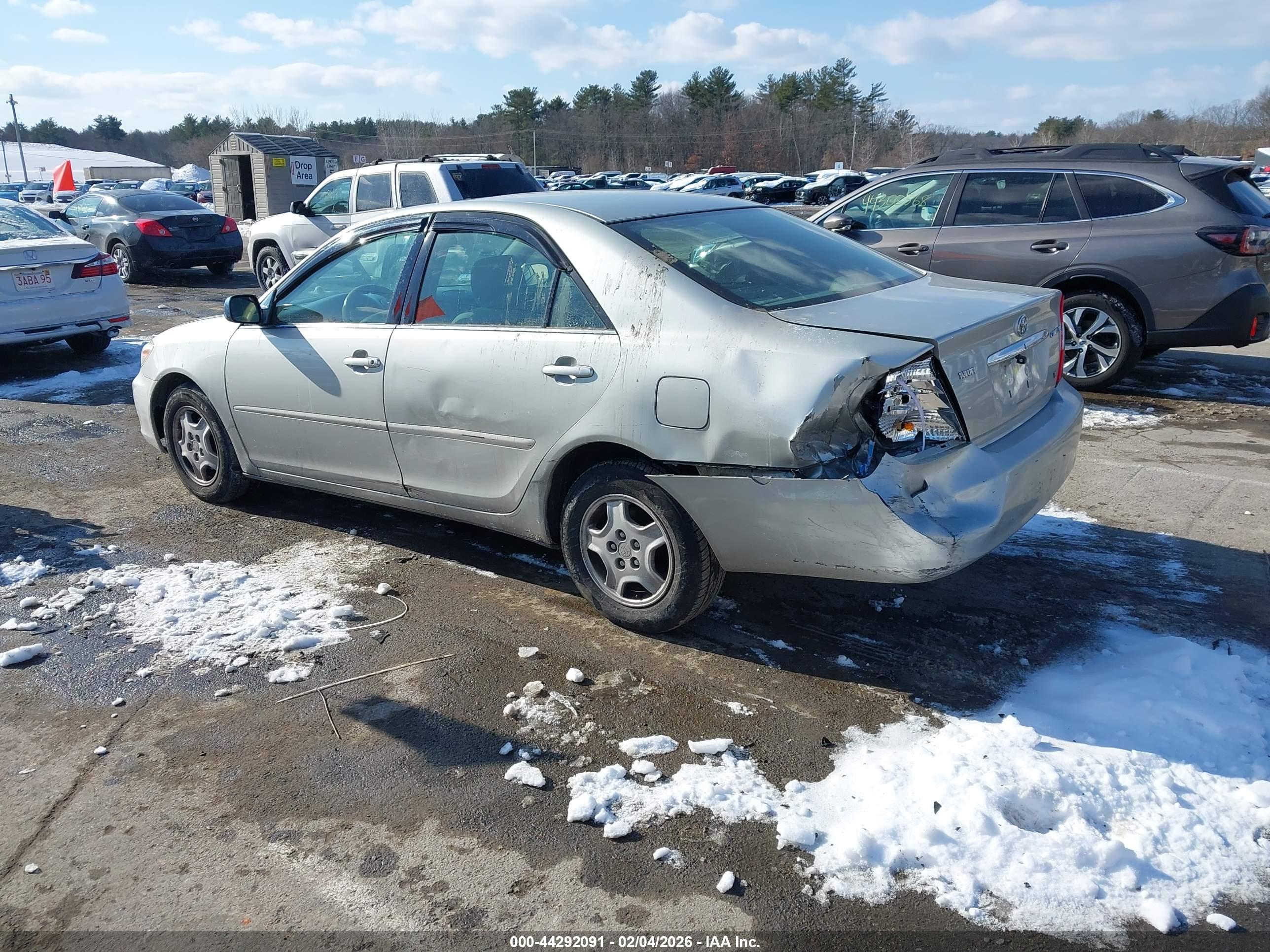 TOYOTA CAMRY image 3