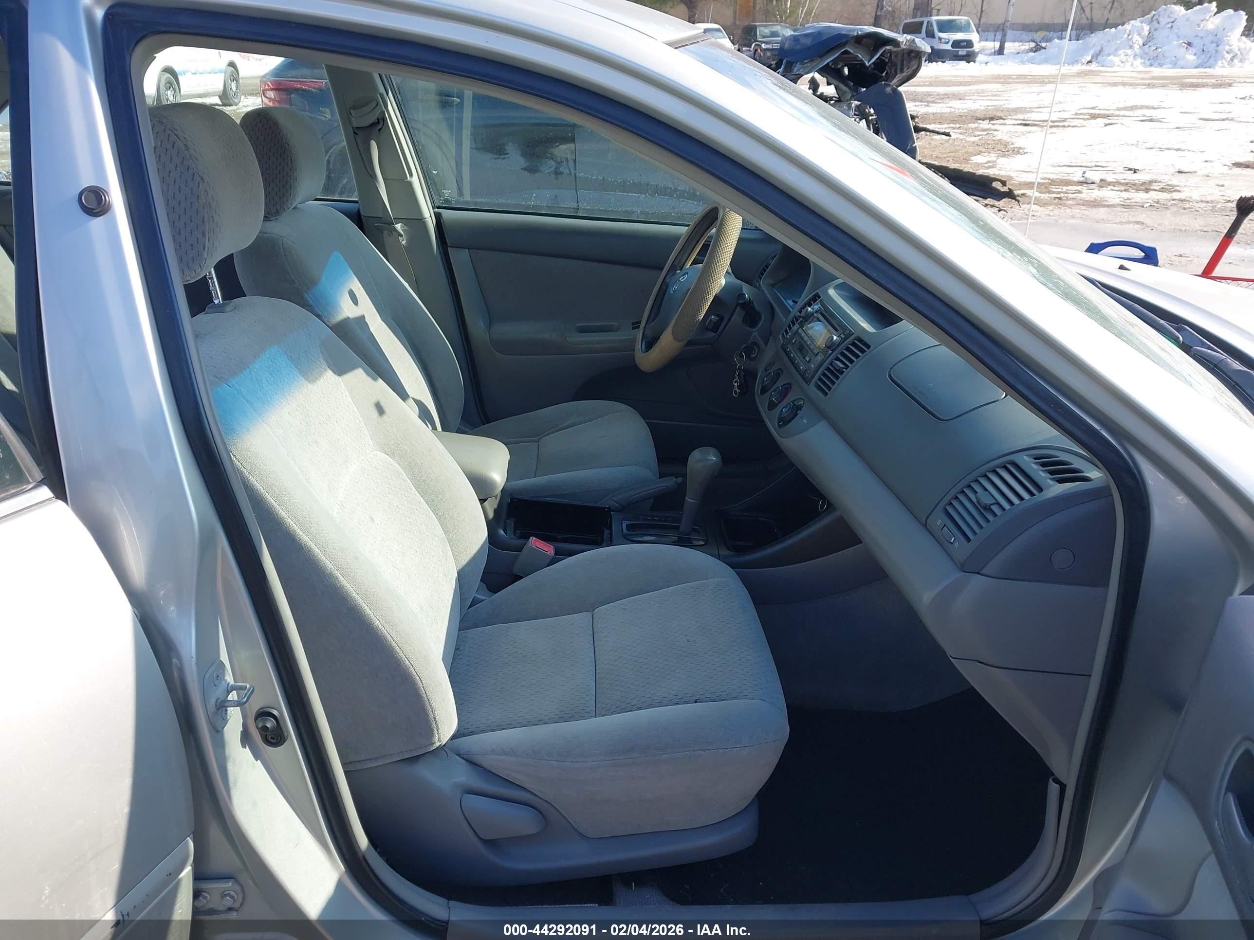 TOYOTA CAMRY image 5