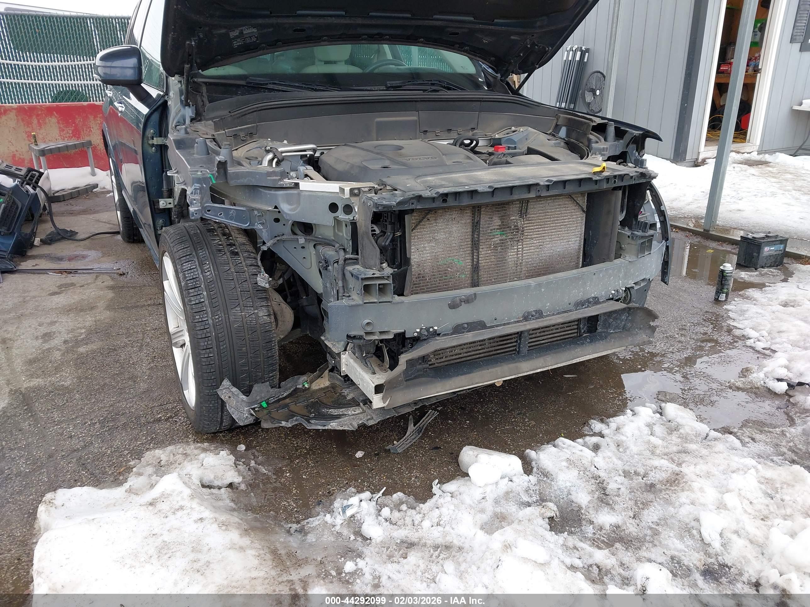 VOLVO XC90 image 6