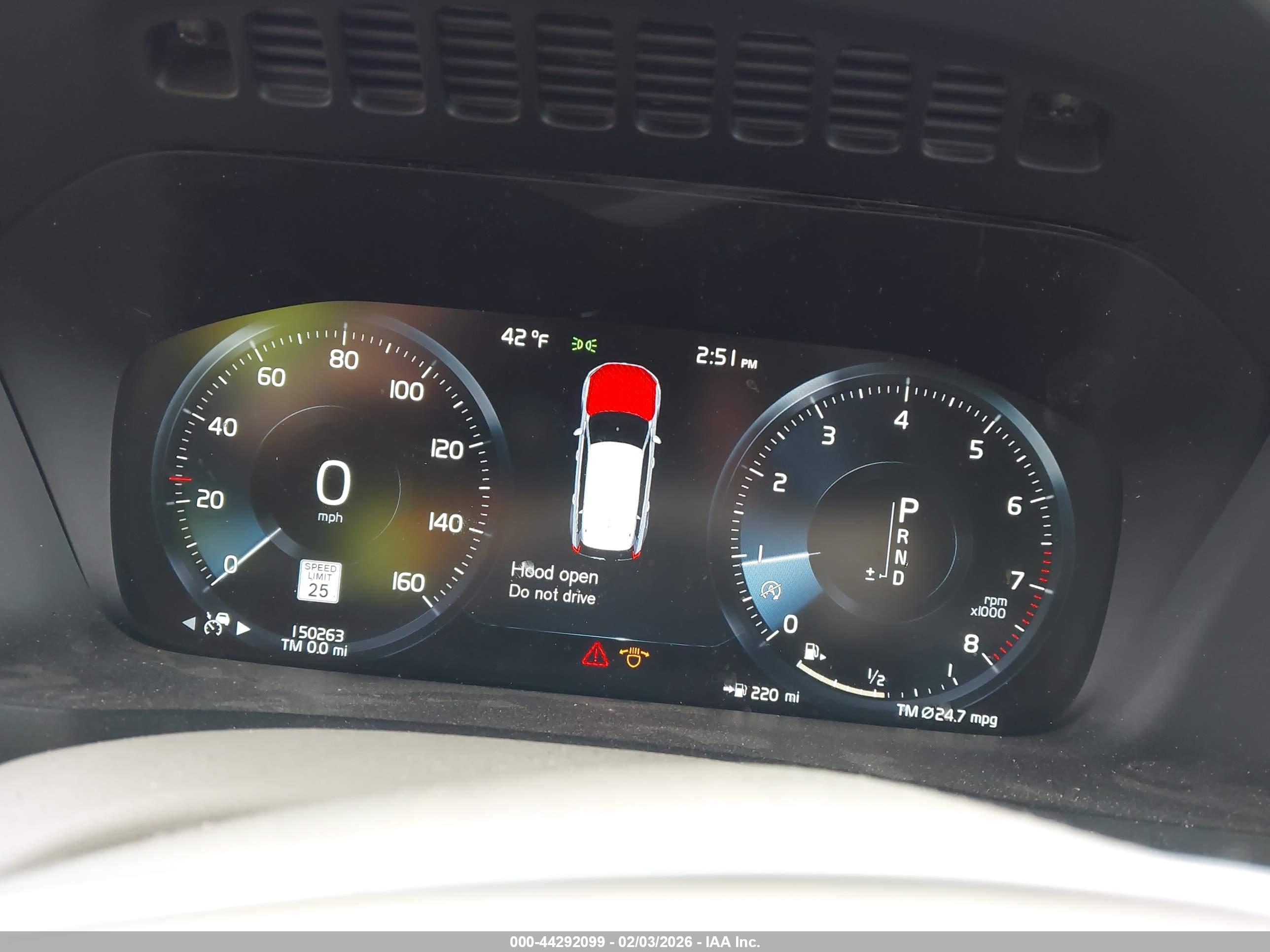 VOLVO XC90 image 7
