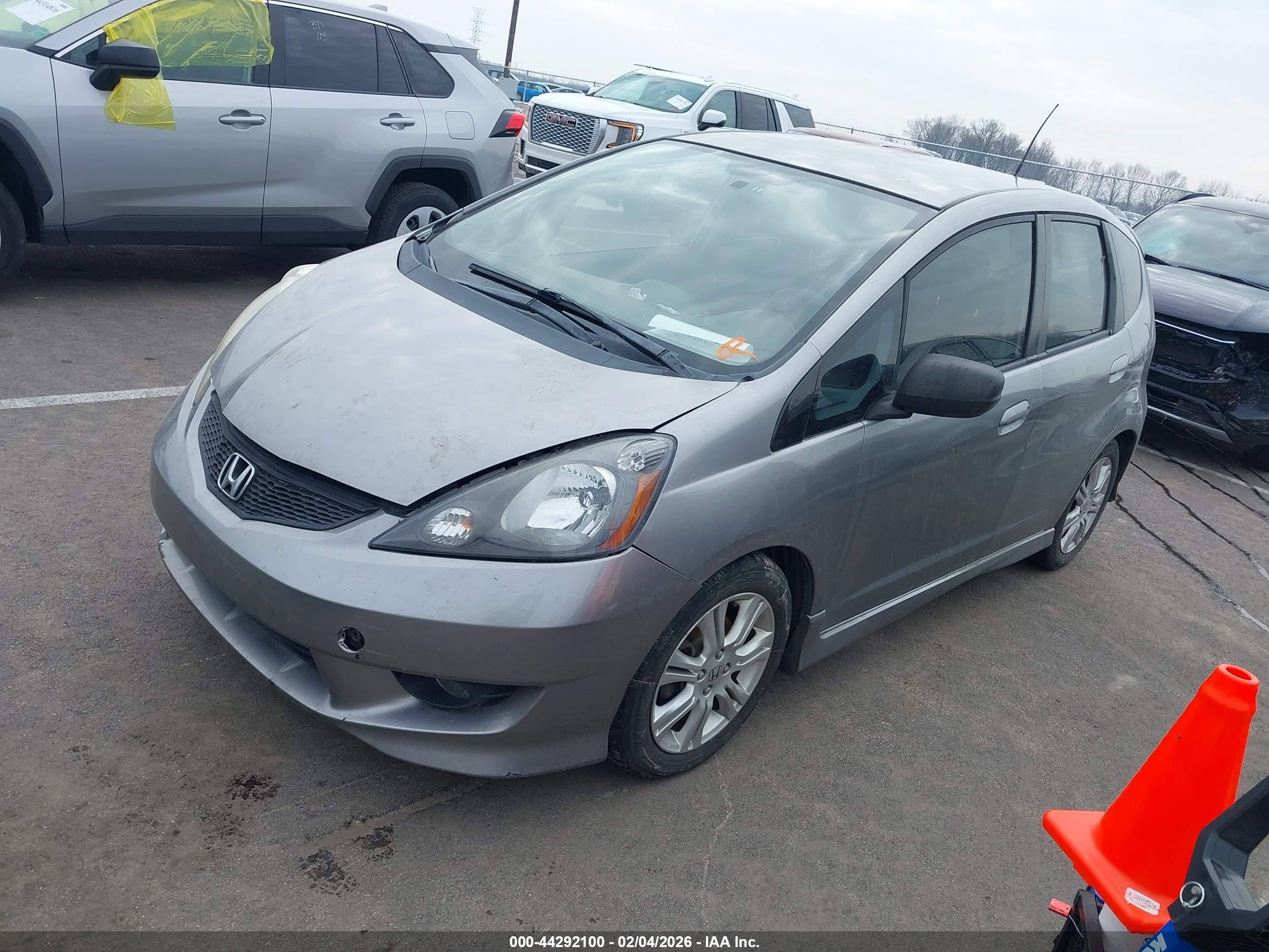 HONDA FIT image 2