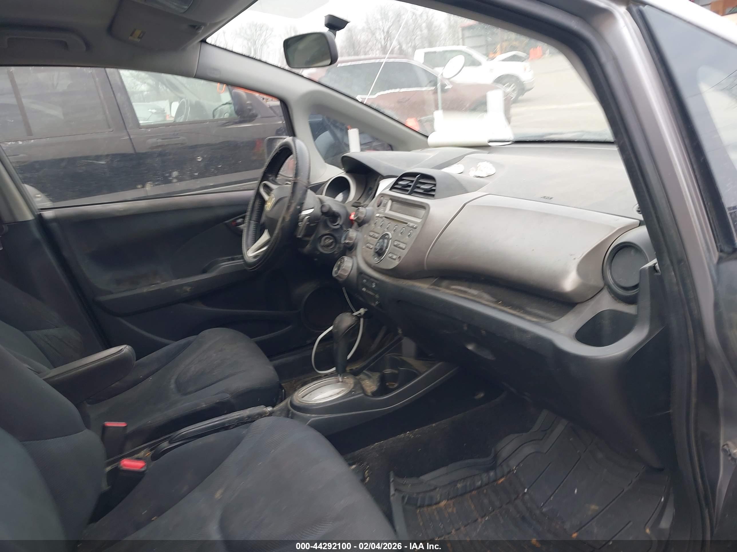 HONDA FIT image 5