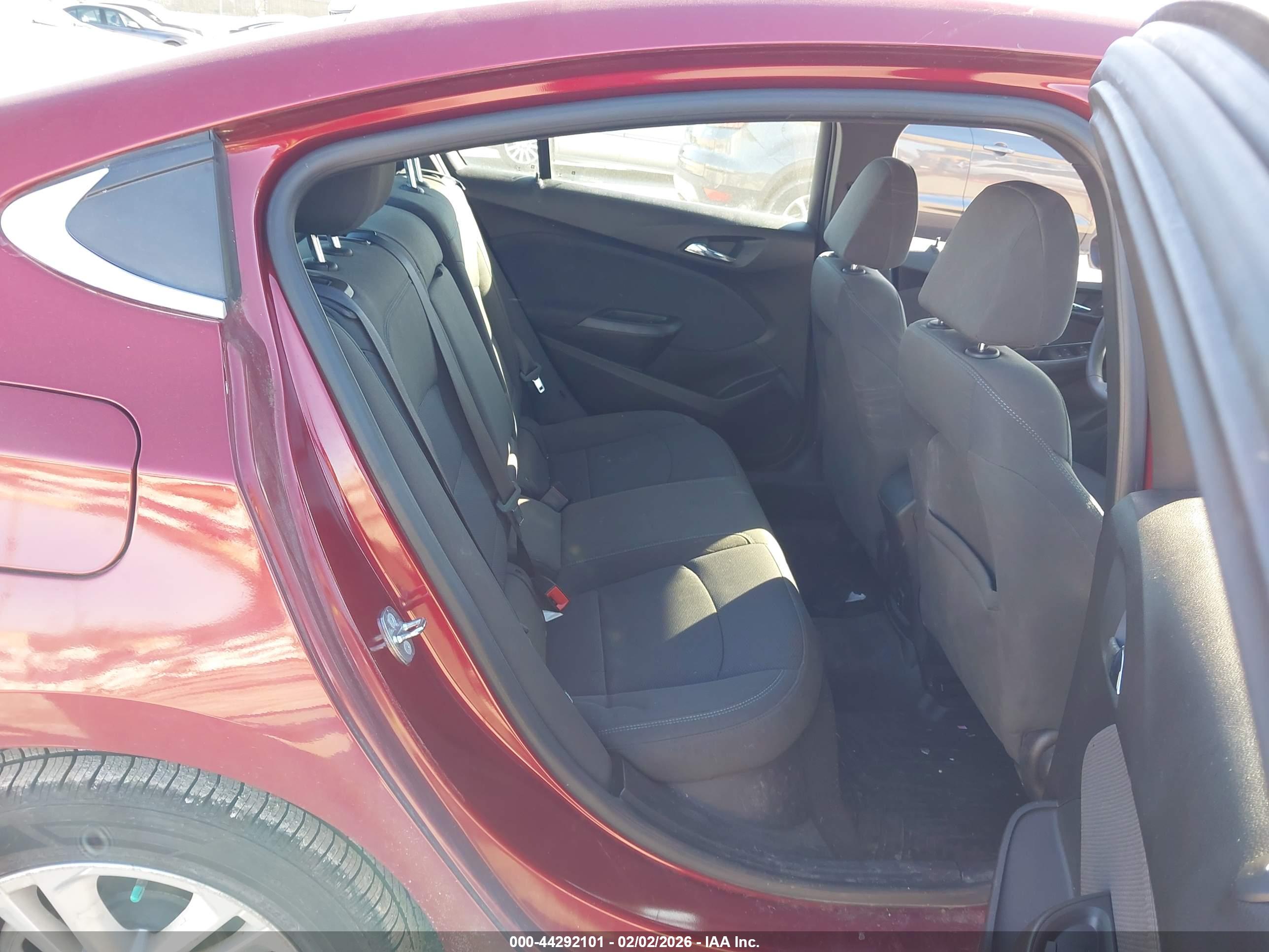 CHEVROLET CRUZE image 8