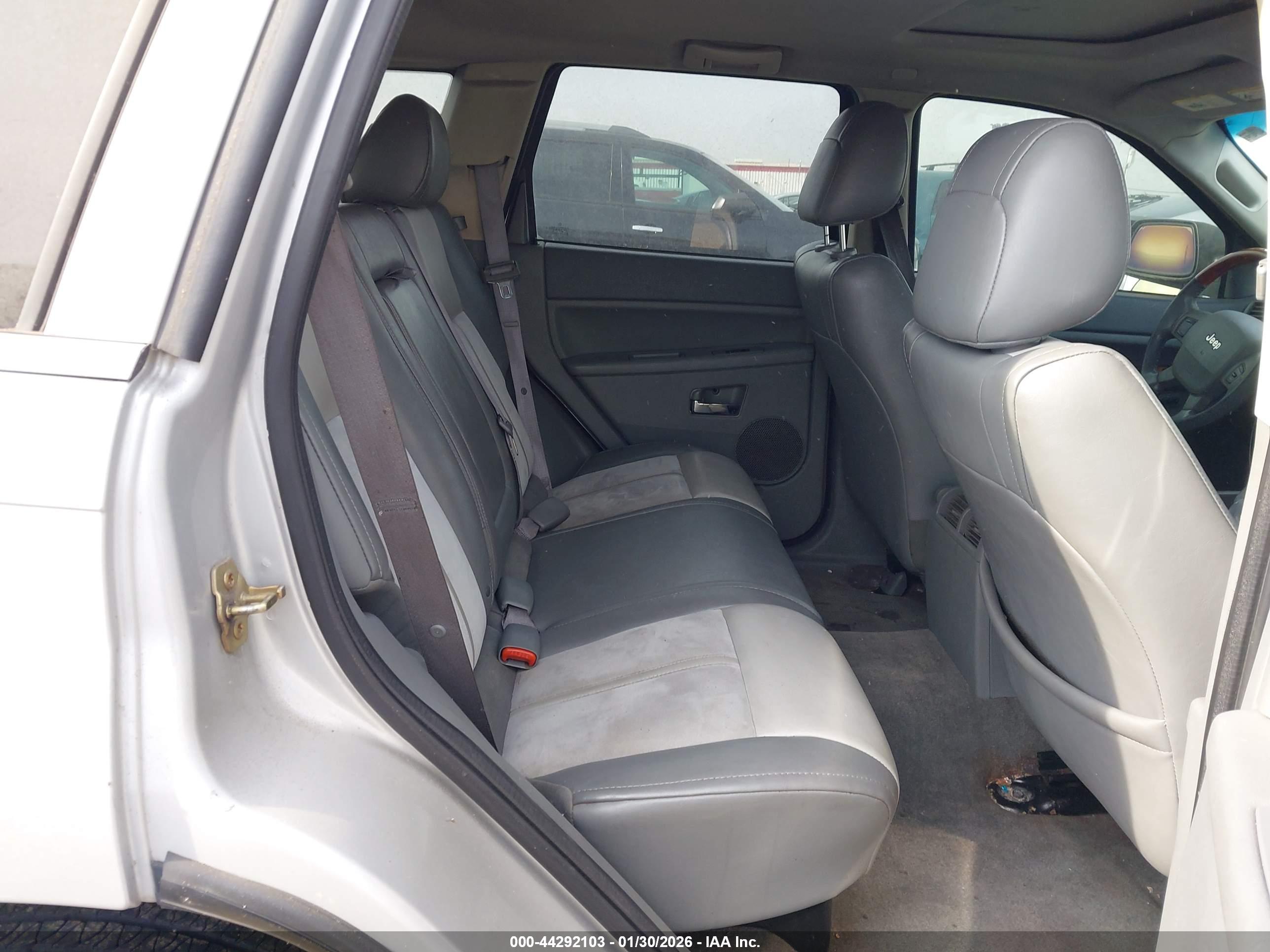 JEEP GRAND image 8