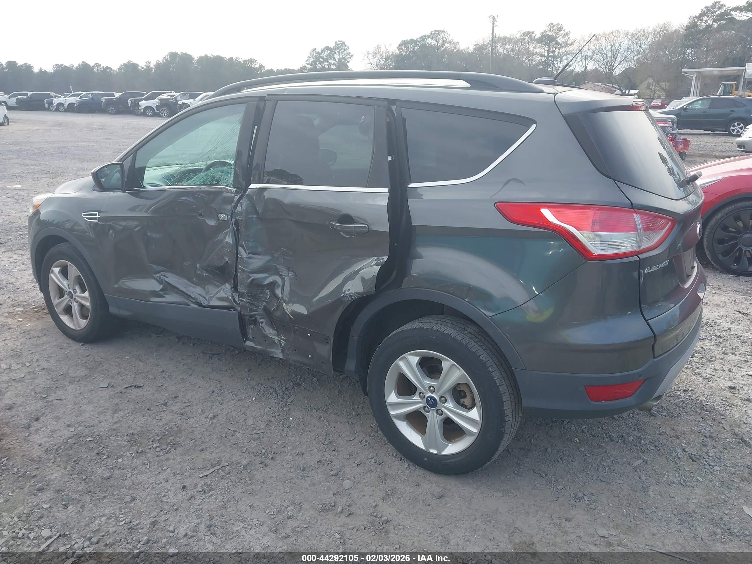 FORD ESCAPE image 3