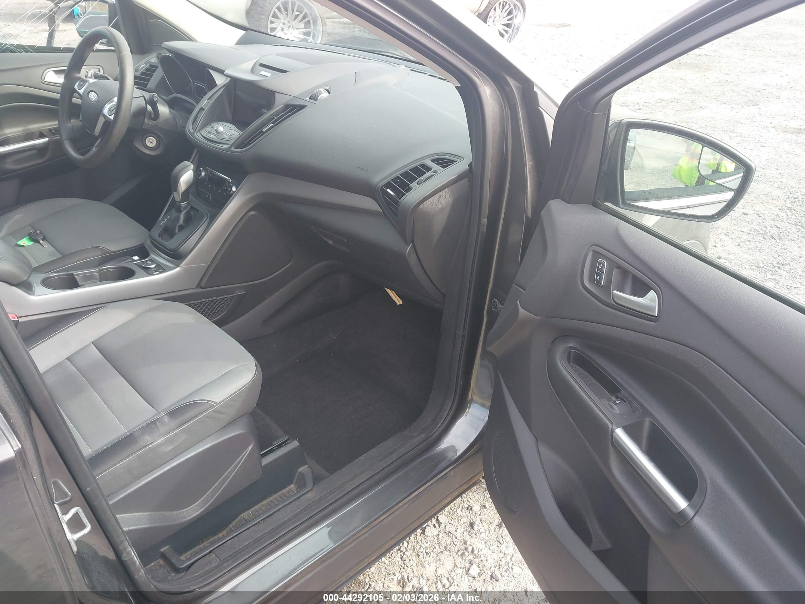 FORD ESCAPE image 5