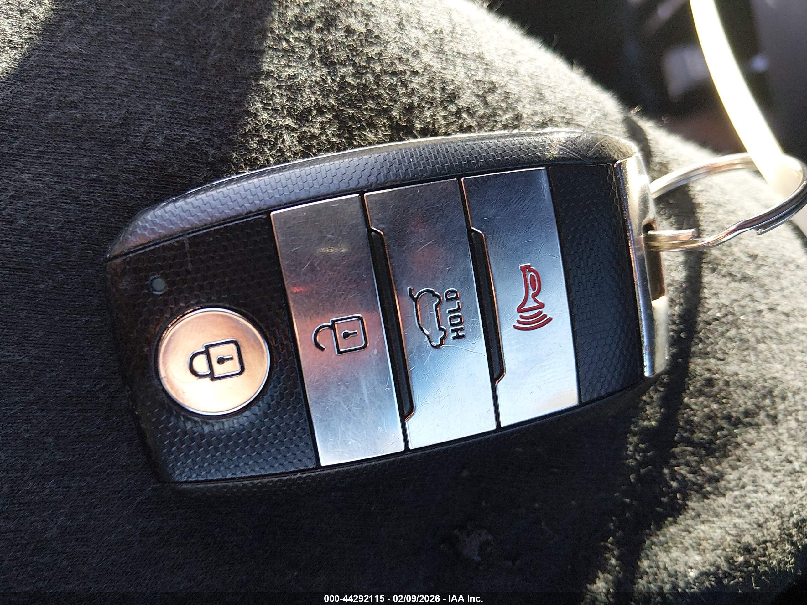 KIA SORENTO image 11