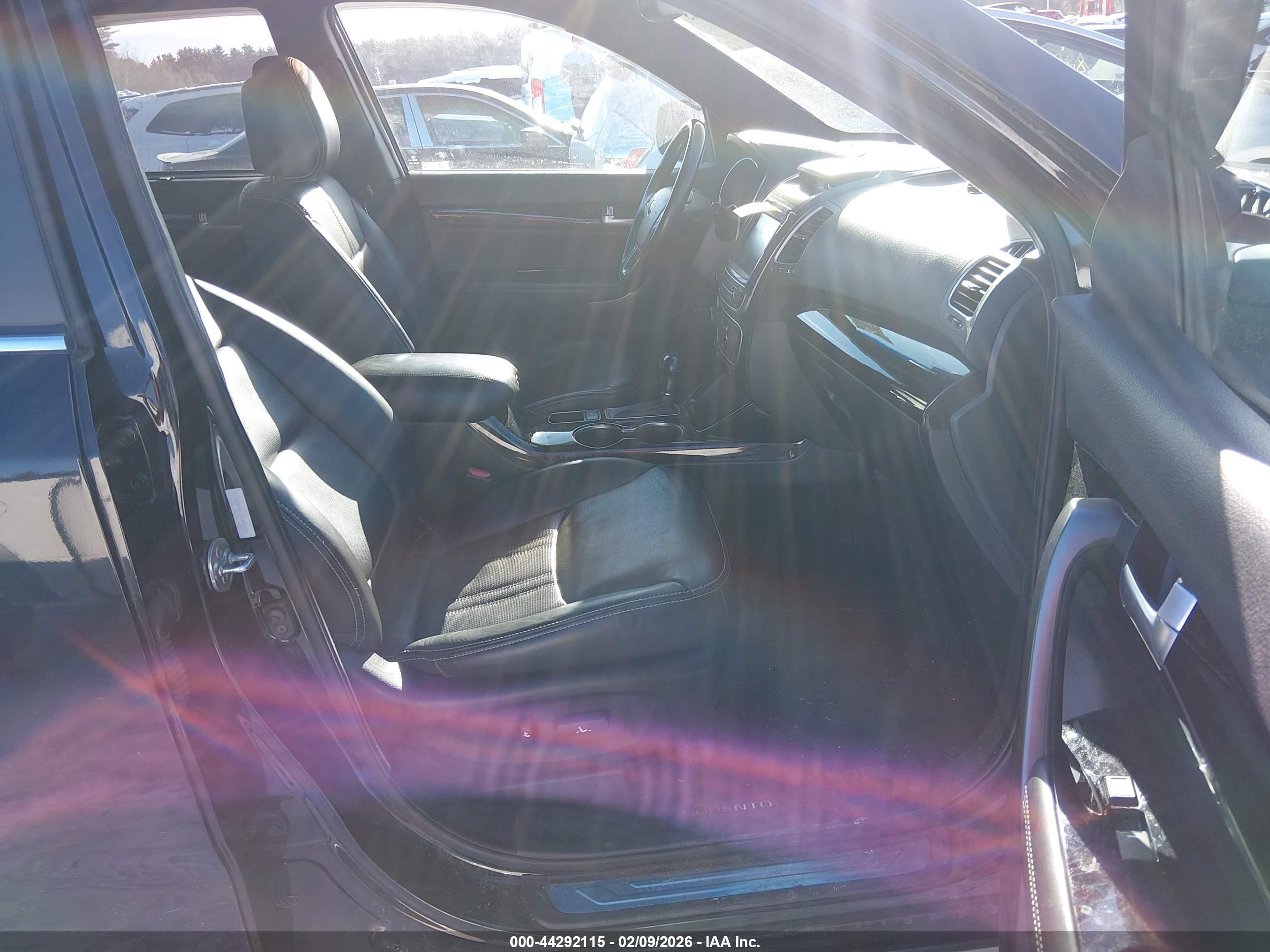 KIA SORENTO image 5