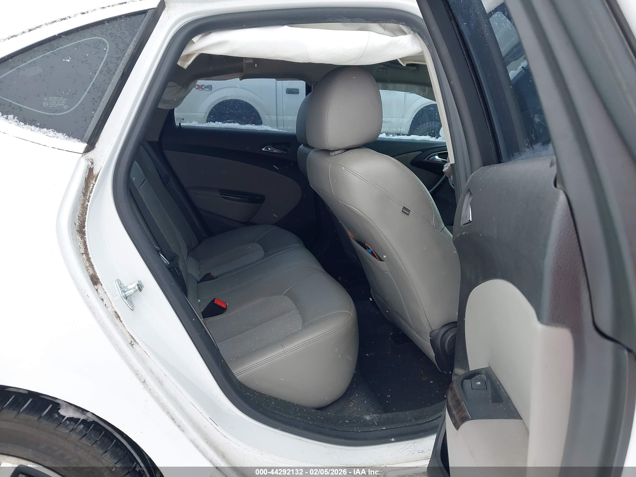 BUICK VERANO image 8