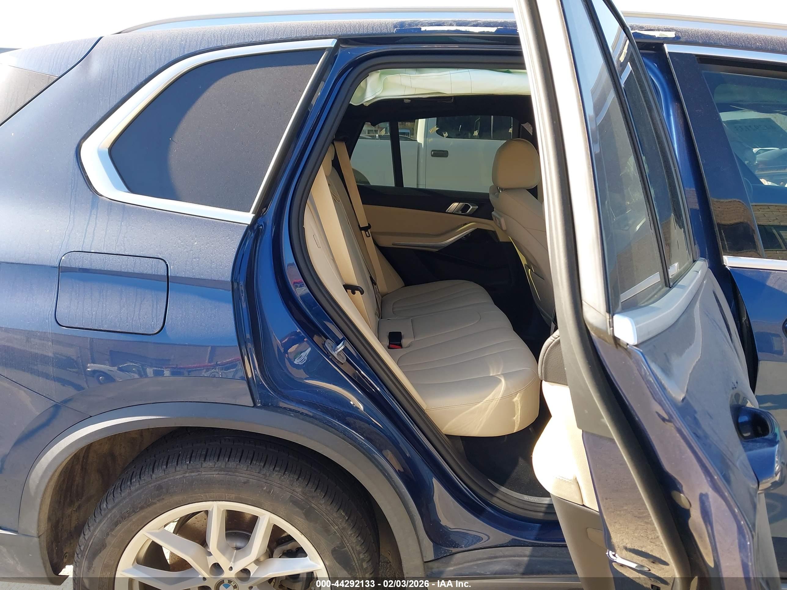 BMW X5 image 8