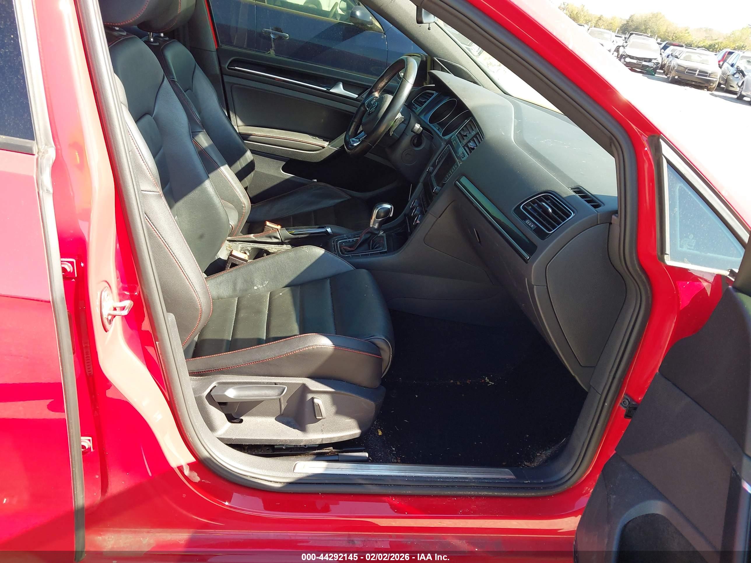 VOLKSWAGEN GOLF image 5
