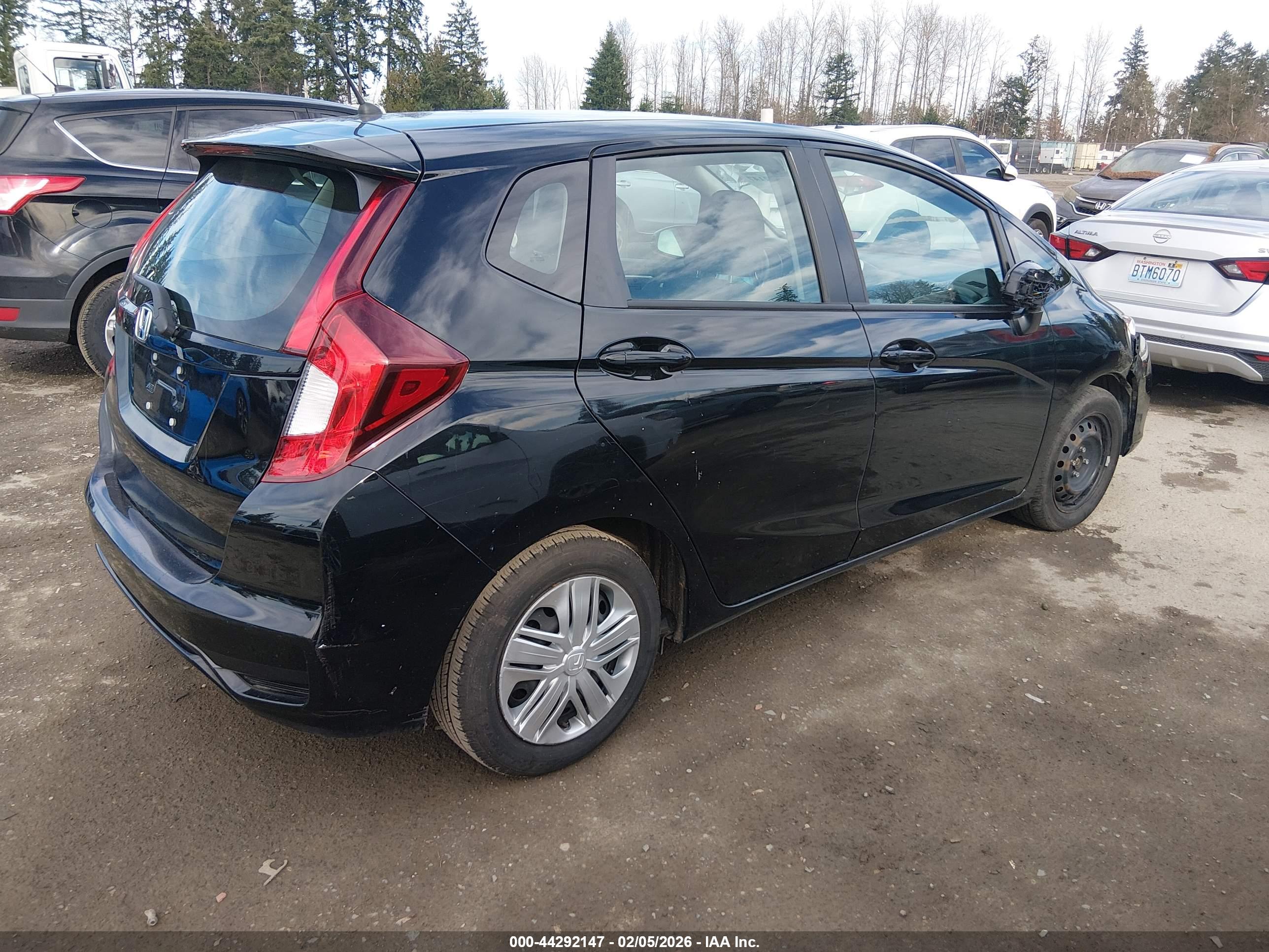 HONDA FIT image 4