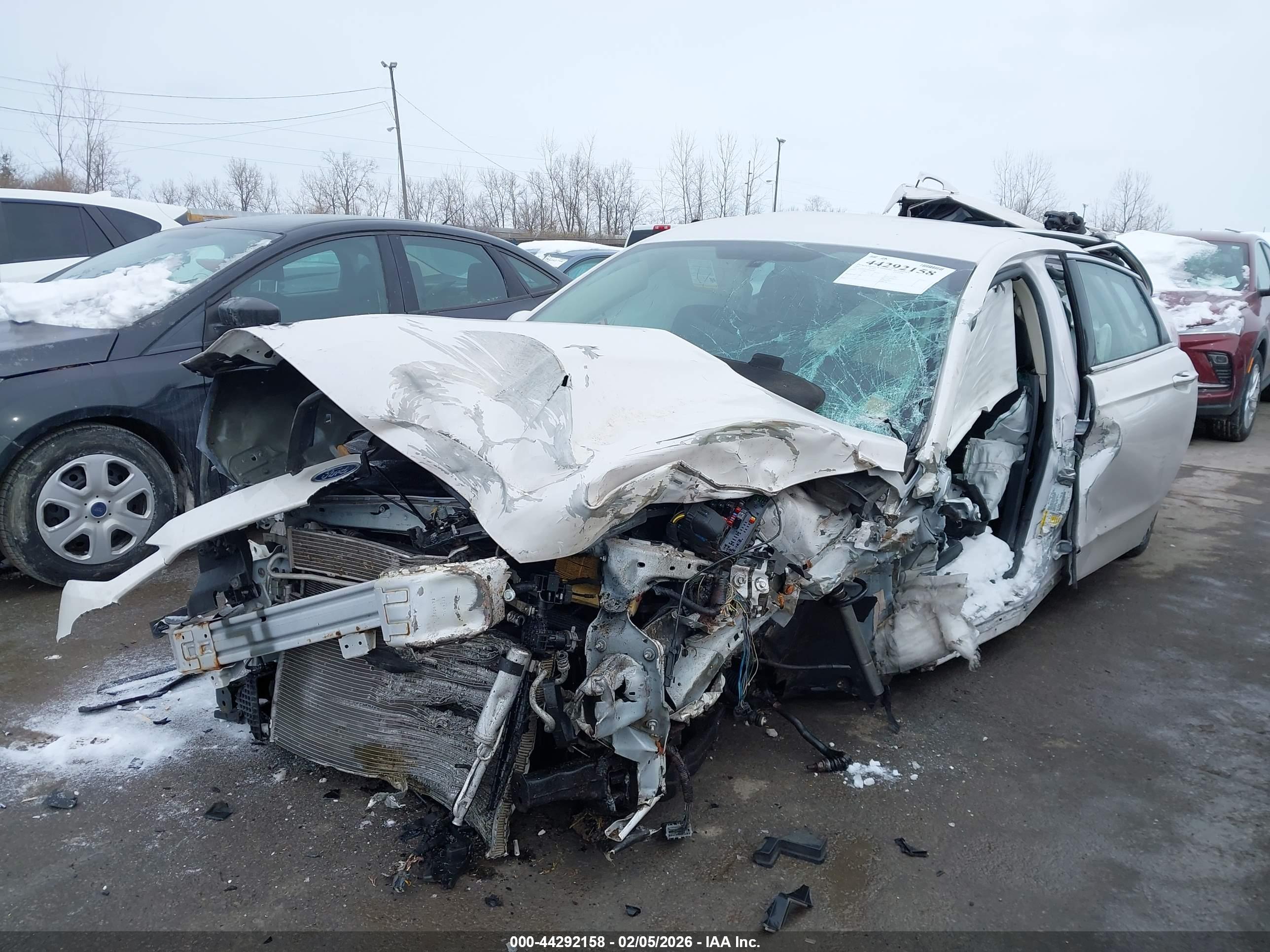 FORD FUSION image 6