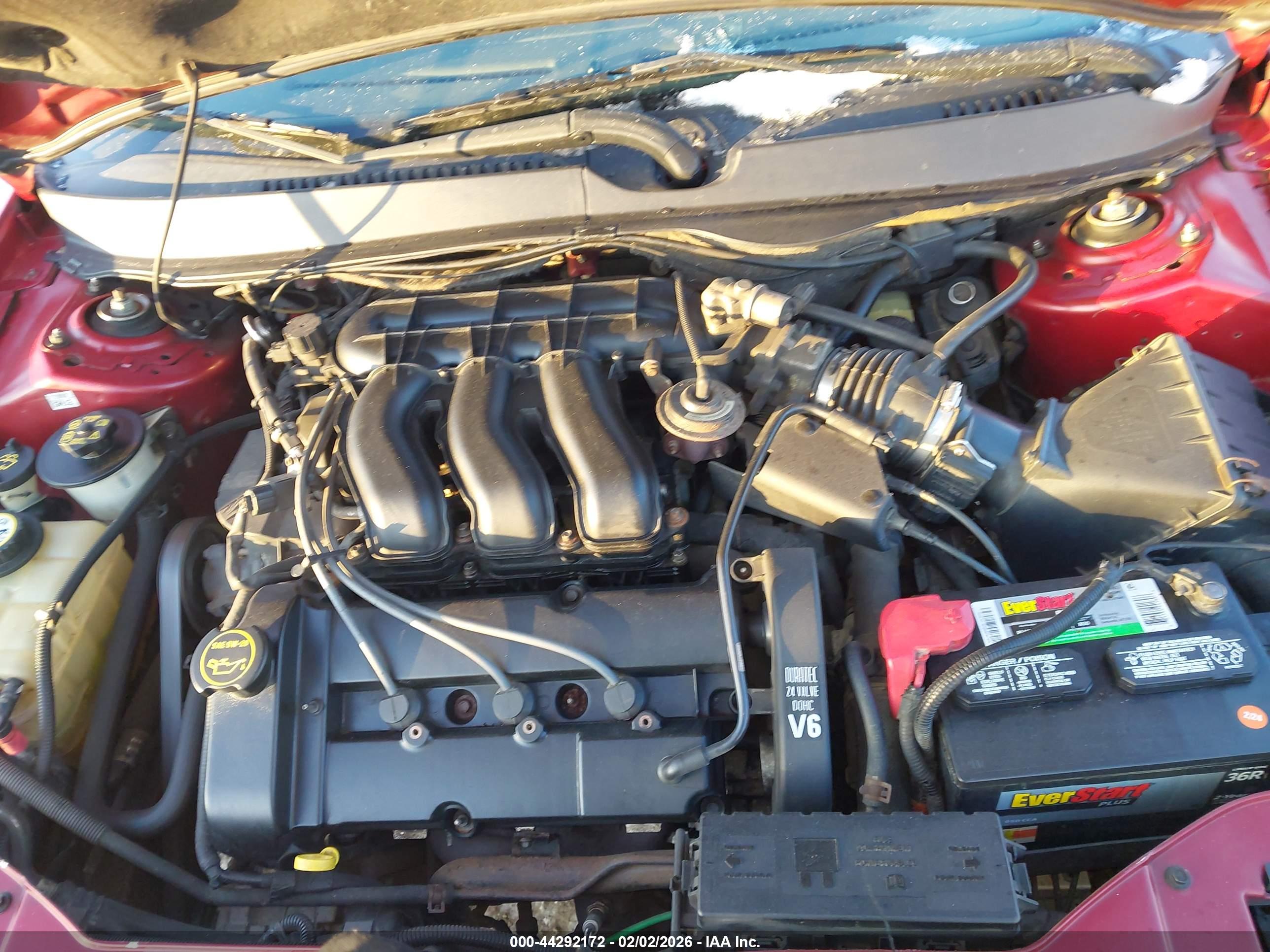 FORD TAURUS image 10