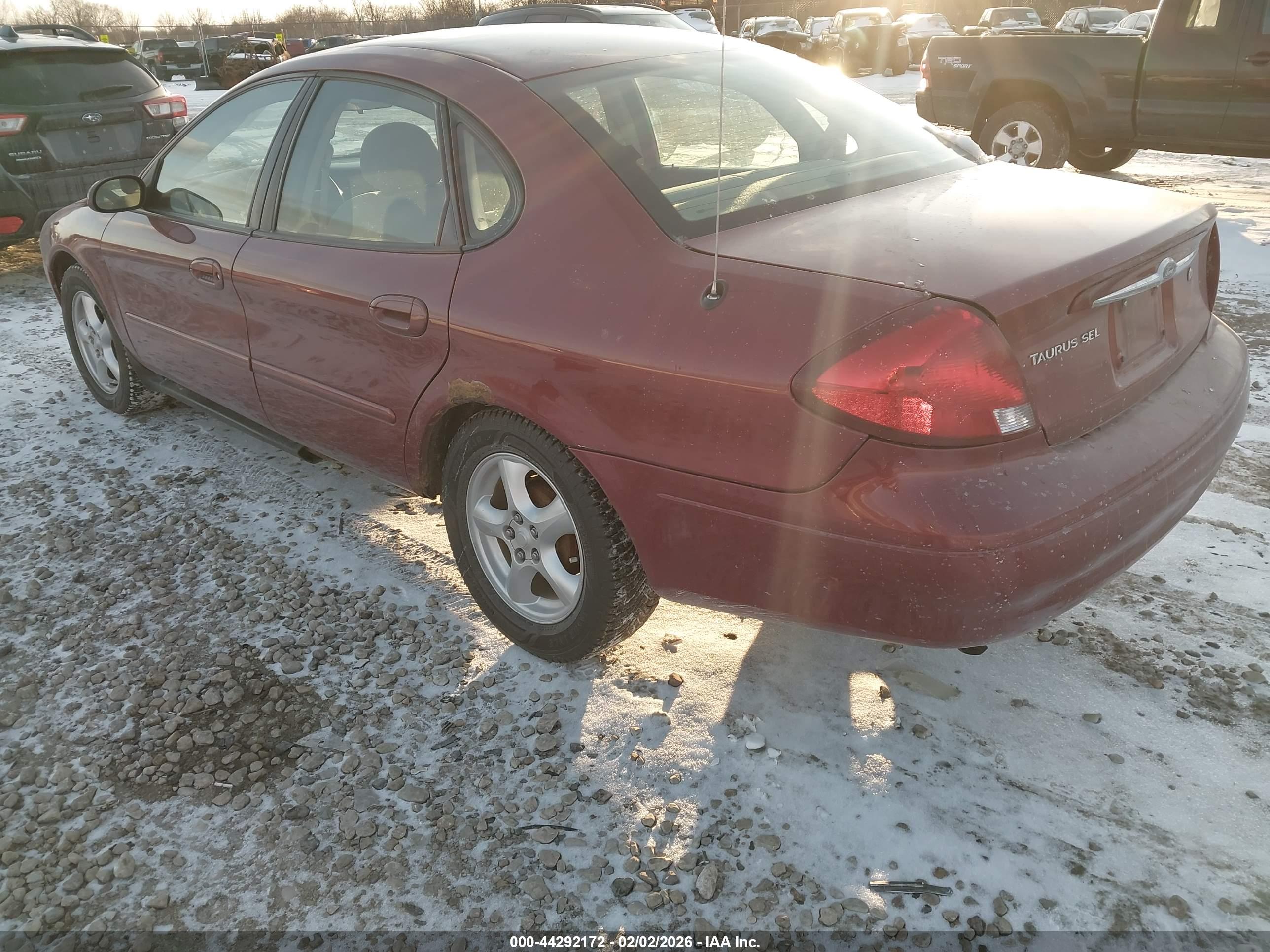 FORD TAURUS image 3