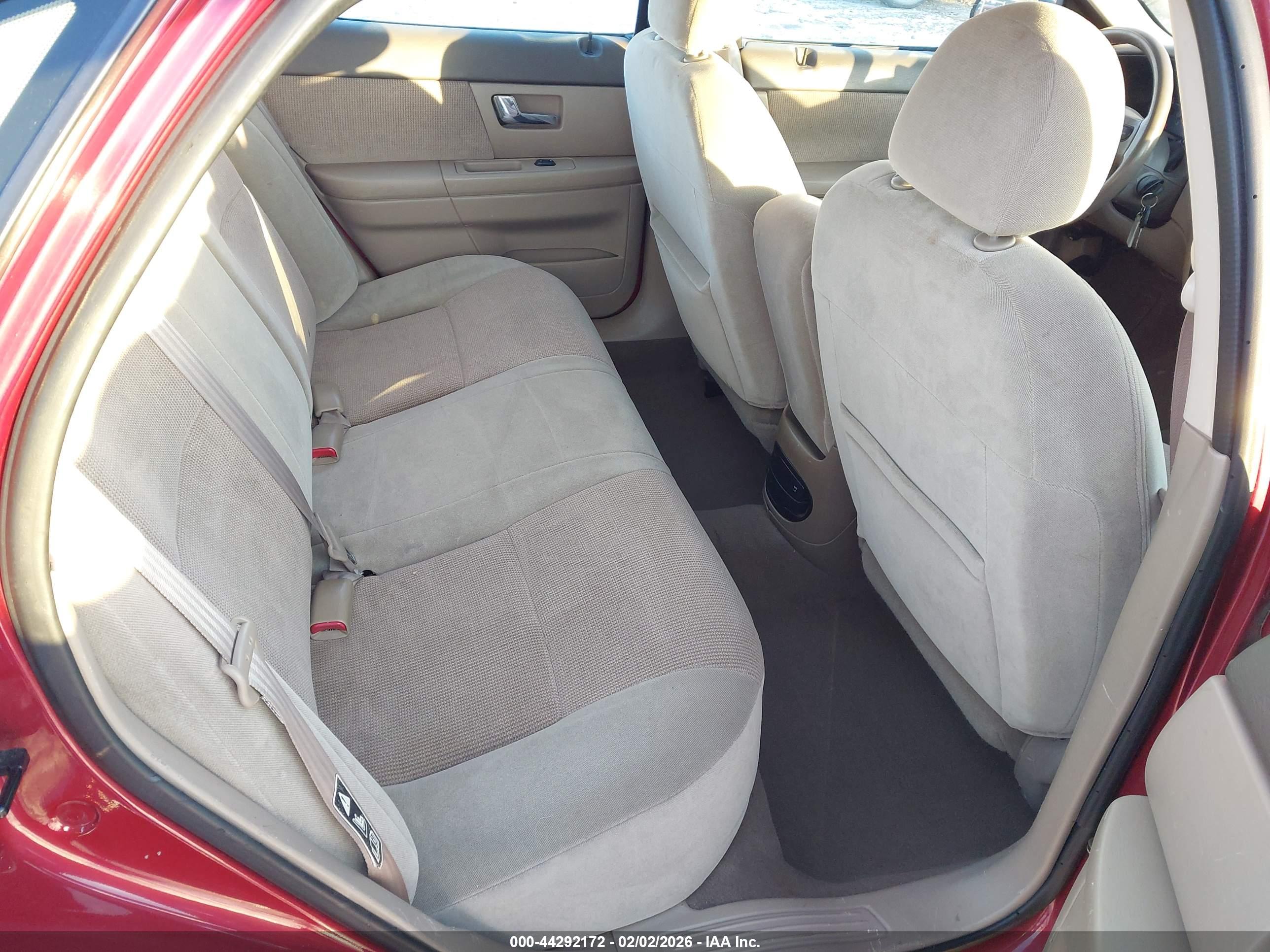 FORD TAURUS image 8