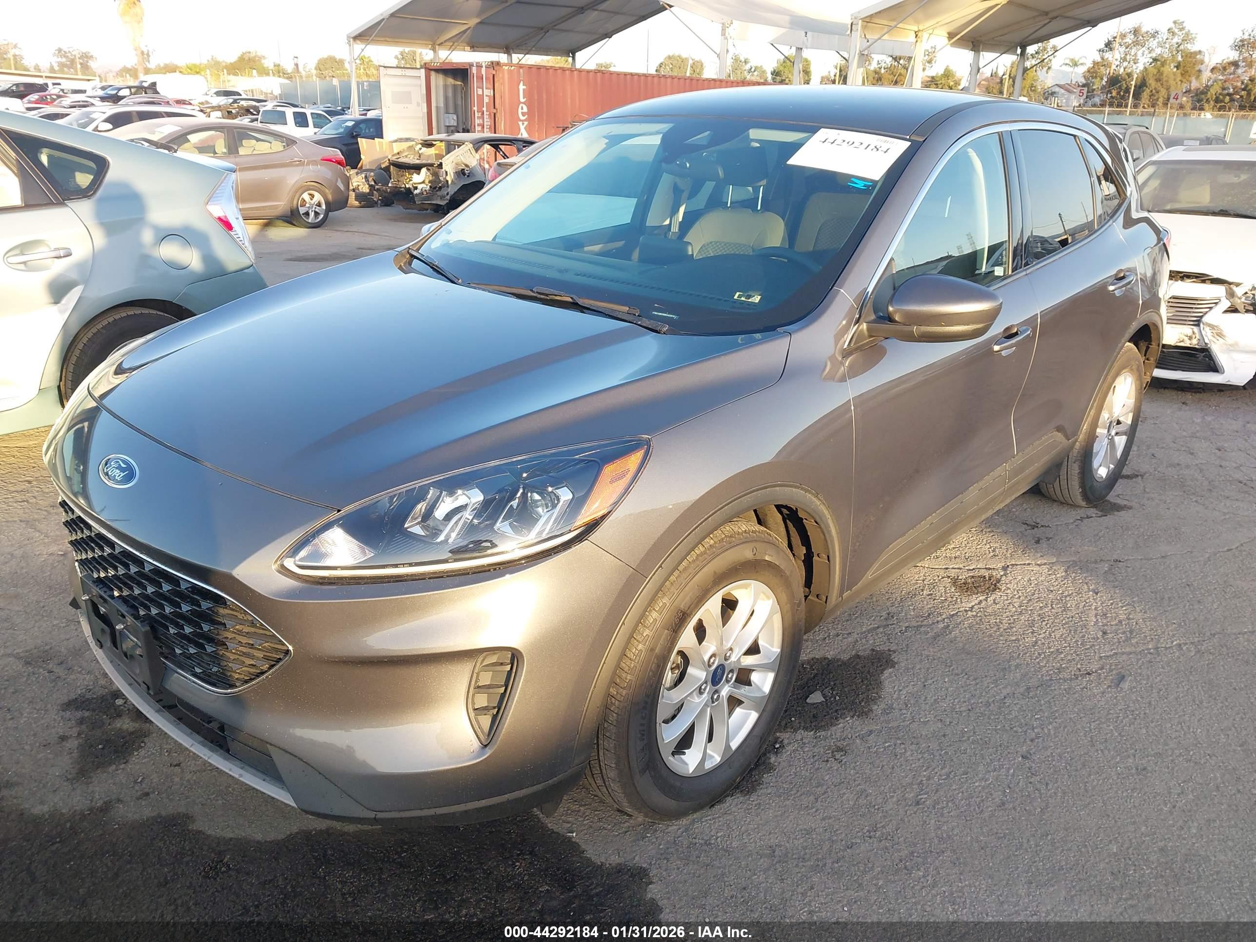 FORD ESCAPE image 2