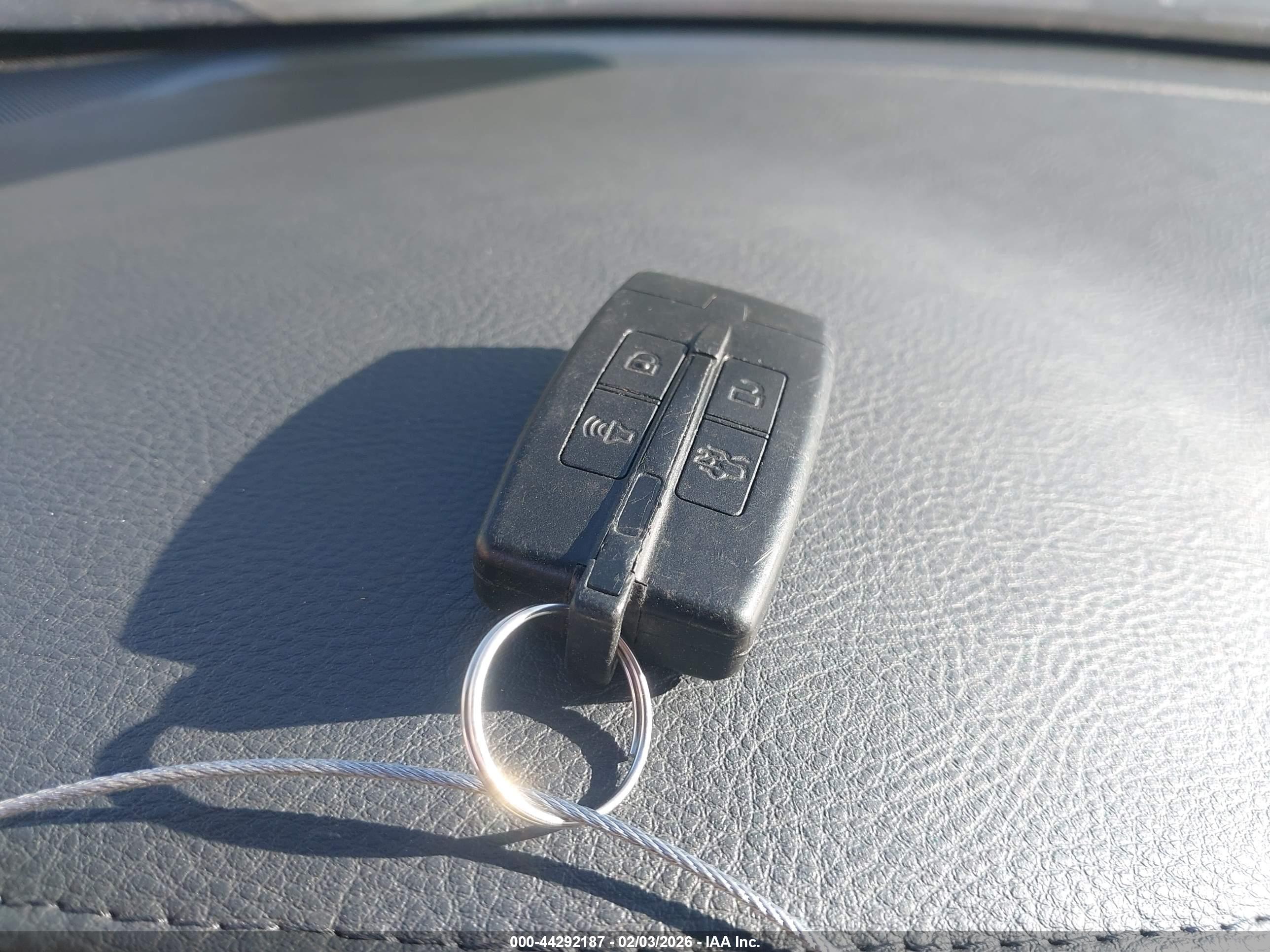 LINCOLN MKS image 11