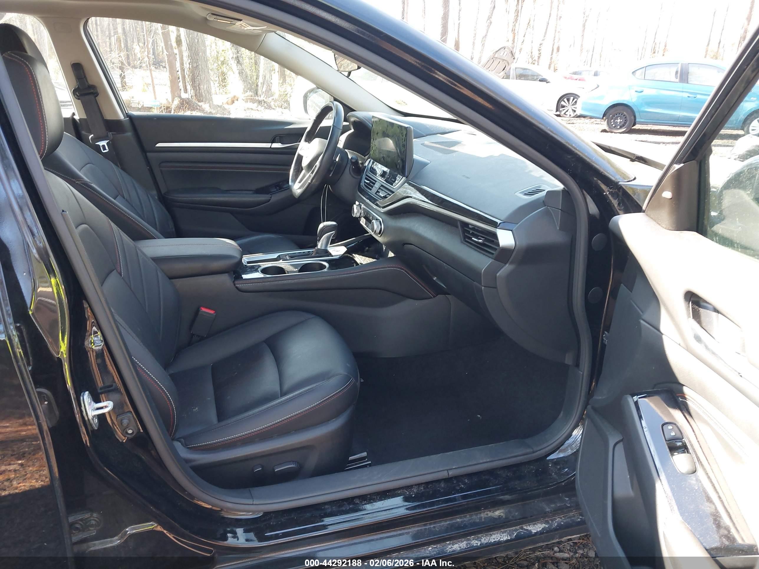 NISSAN ALTIMA image 5