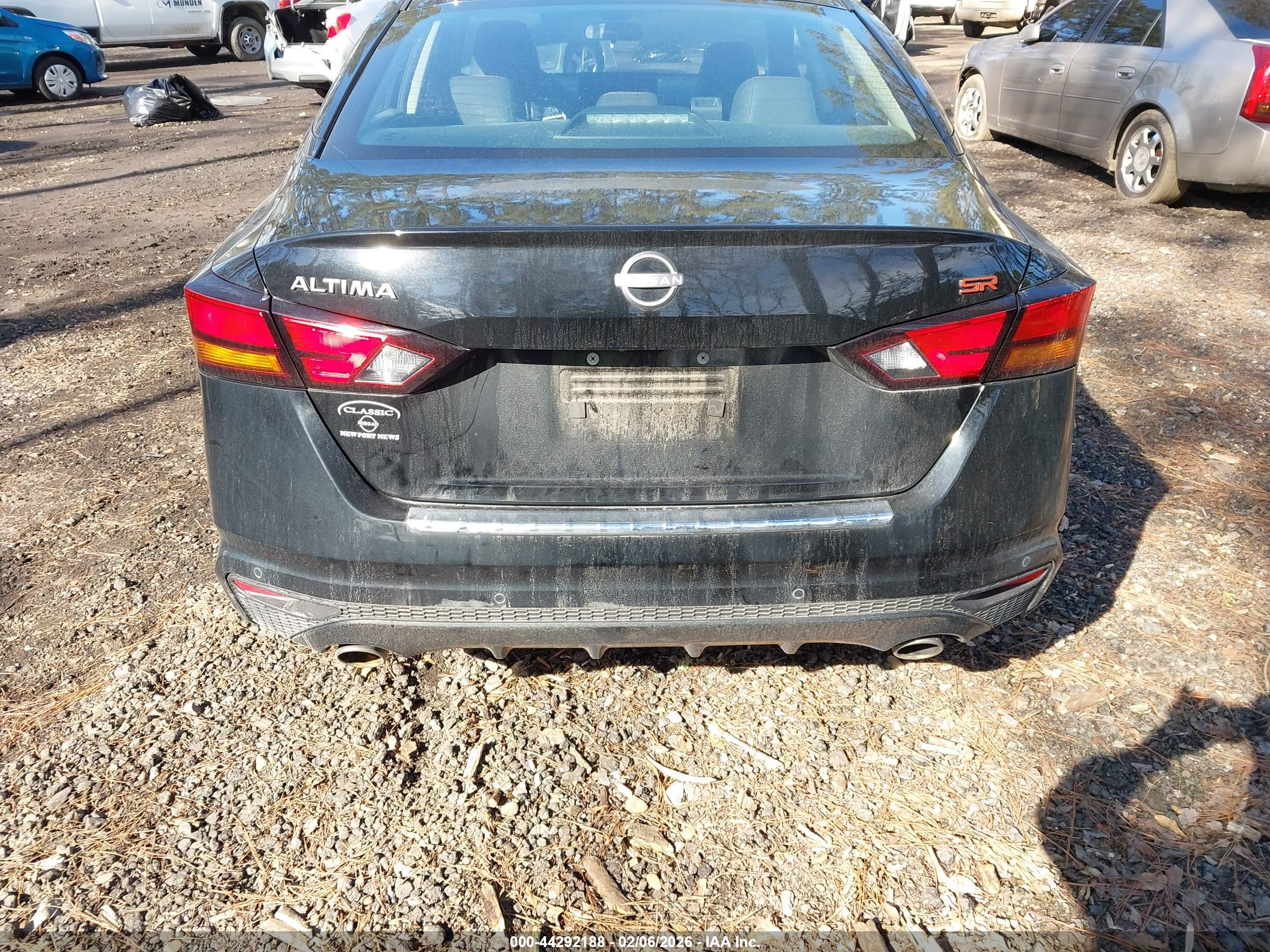 NISSAN ALTIMA image 6