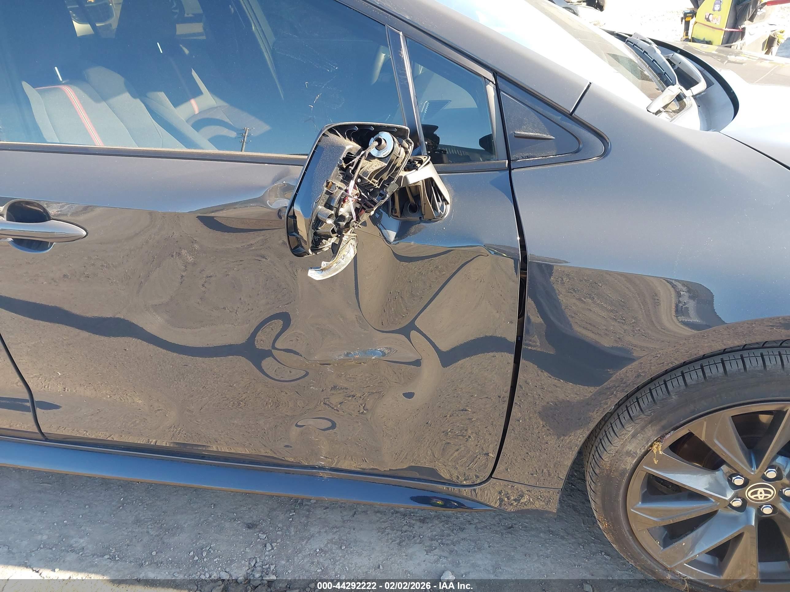 TOYOTA COROLLA image 6