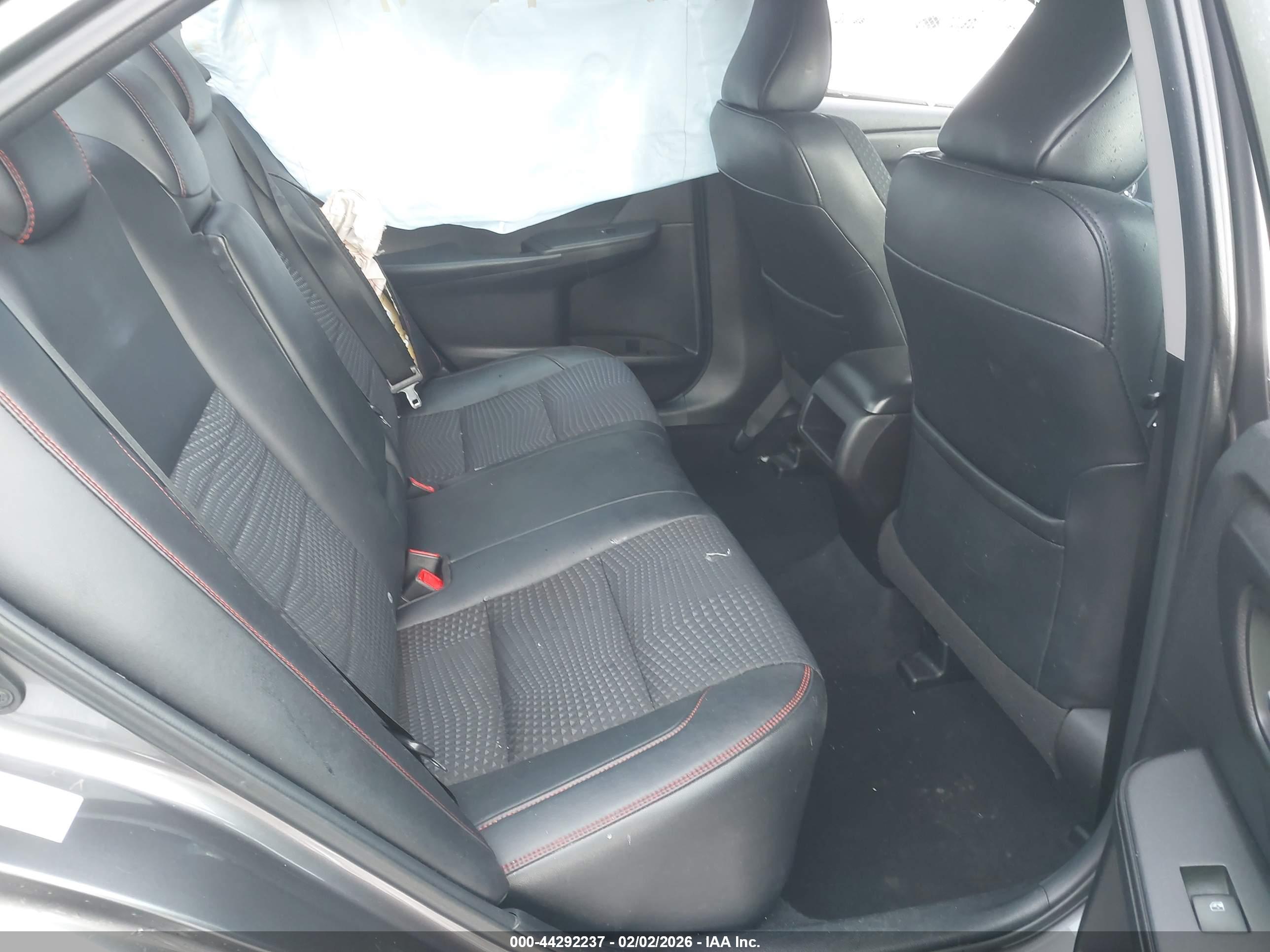 TOYOTA CAMRY image 8
