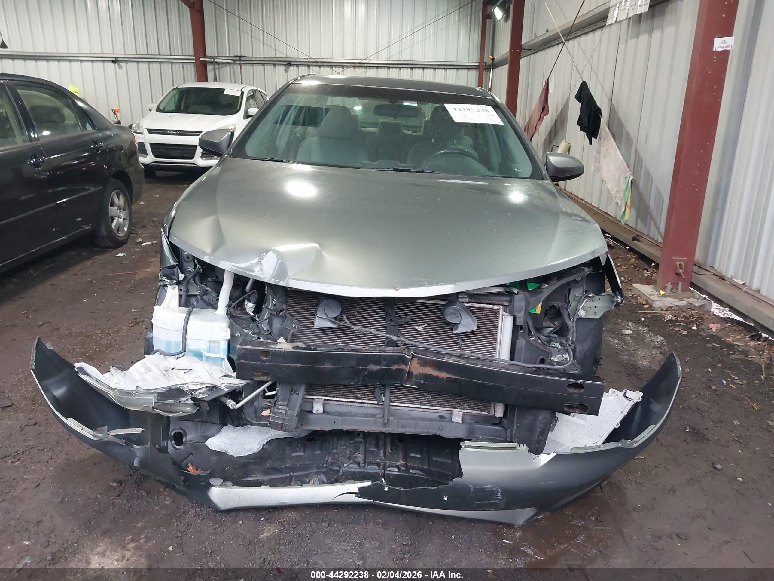 TOYOTA CAMRY image 6