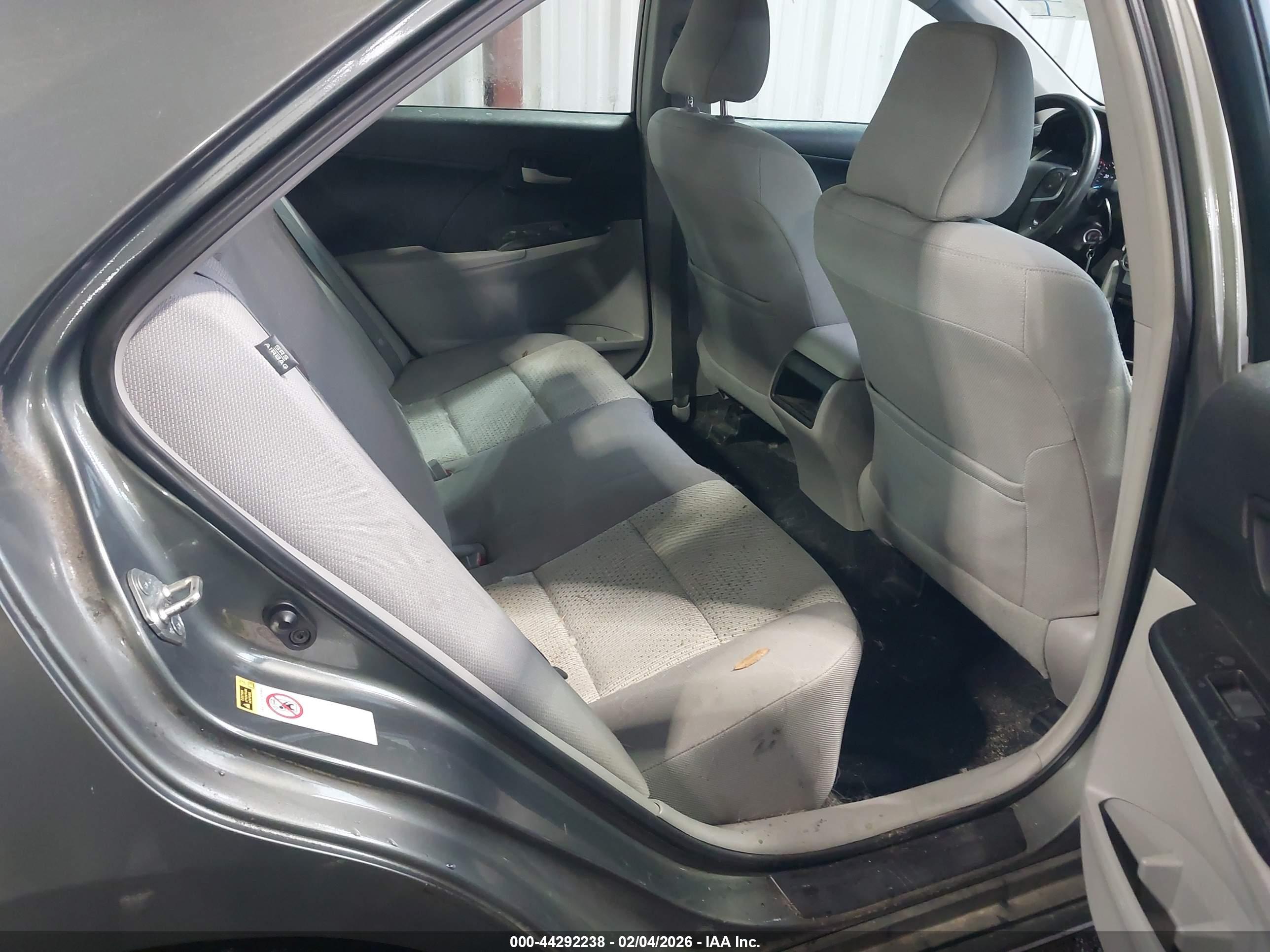 TOYOTA CAMRY image 8
