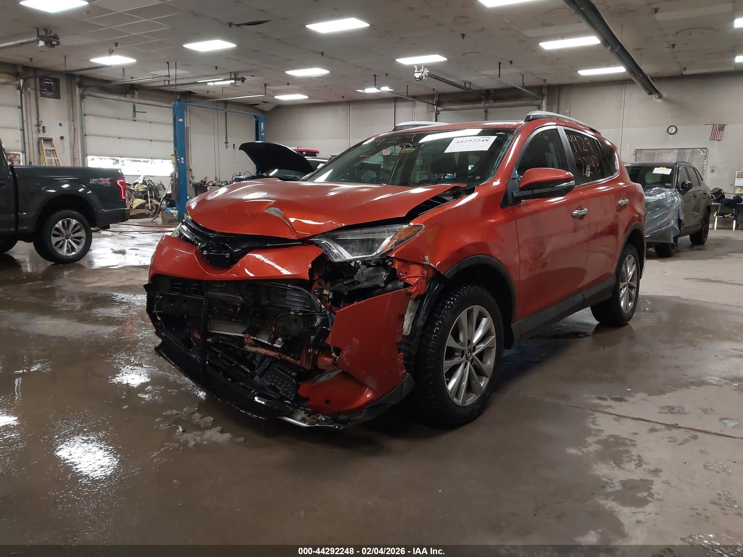 TOYOTA RAV4 image 2