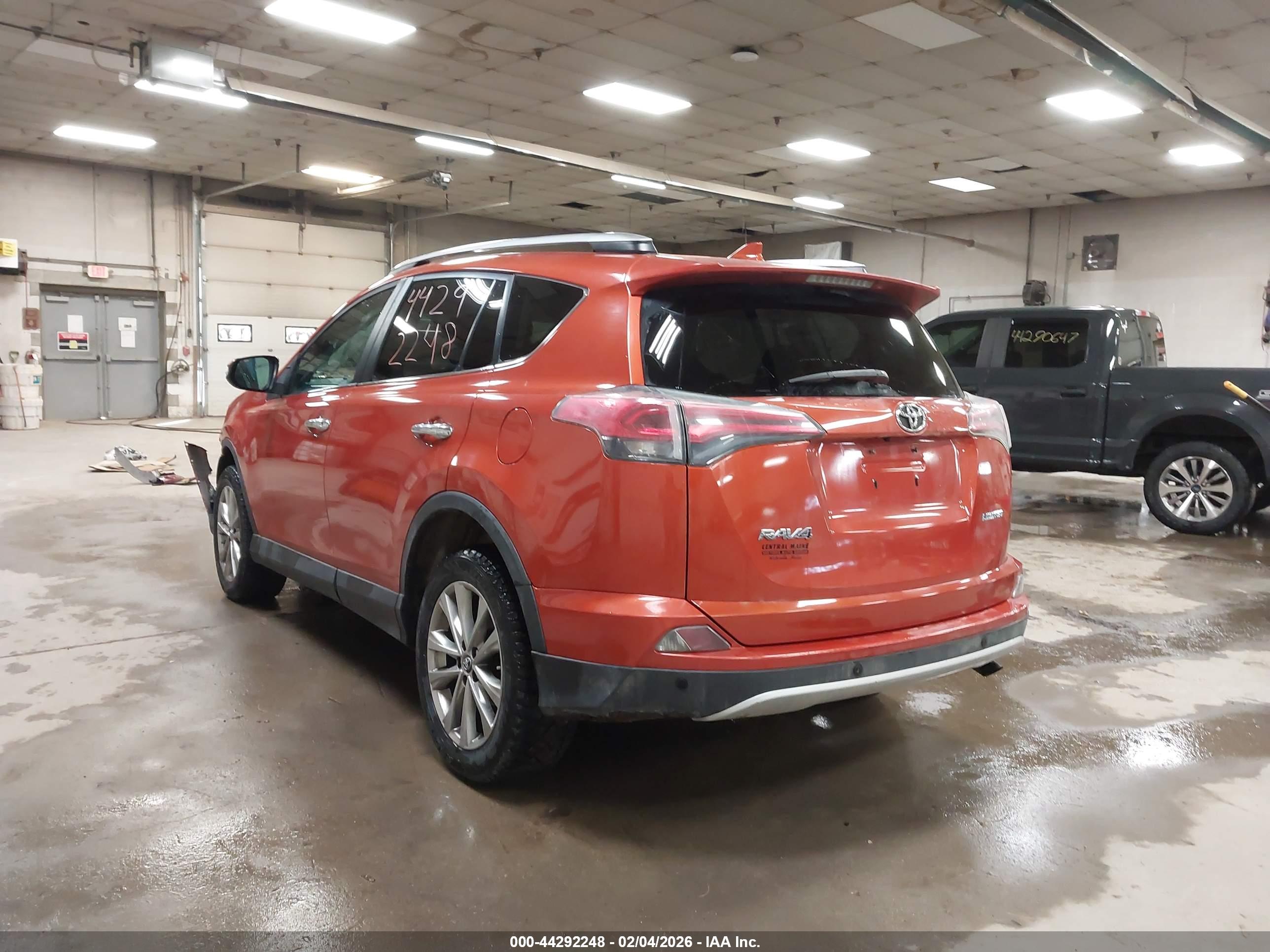 TOYOTA RAV4 image 3