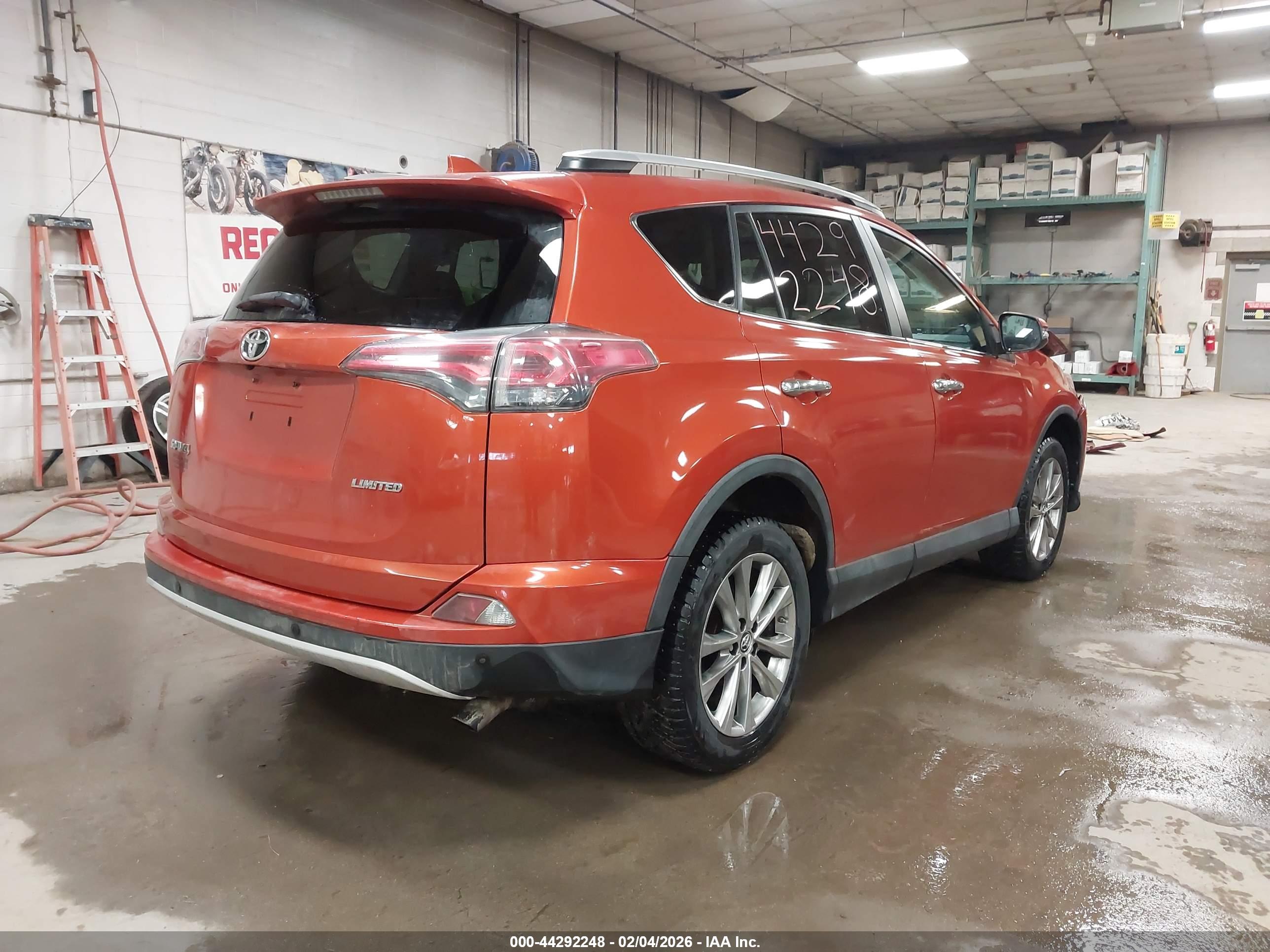 TOYOTA RAV4 image 4