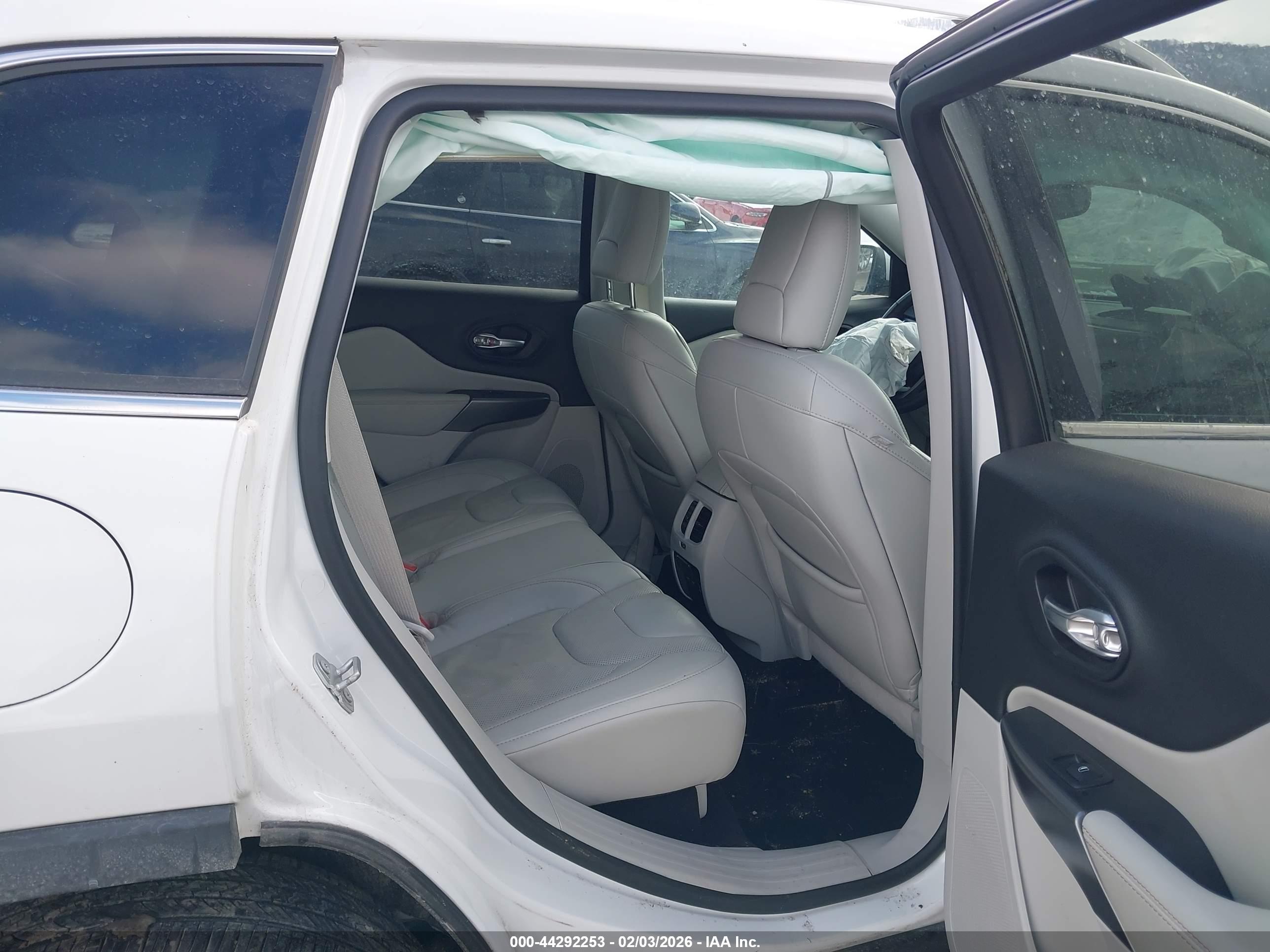 JEEP CHEROKEE image 8