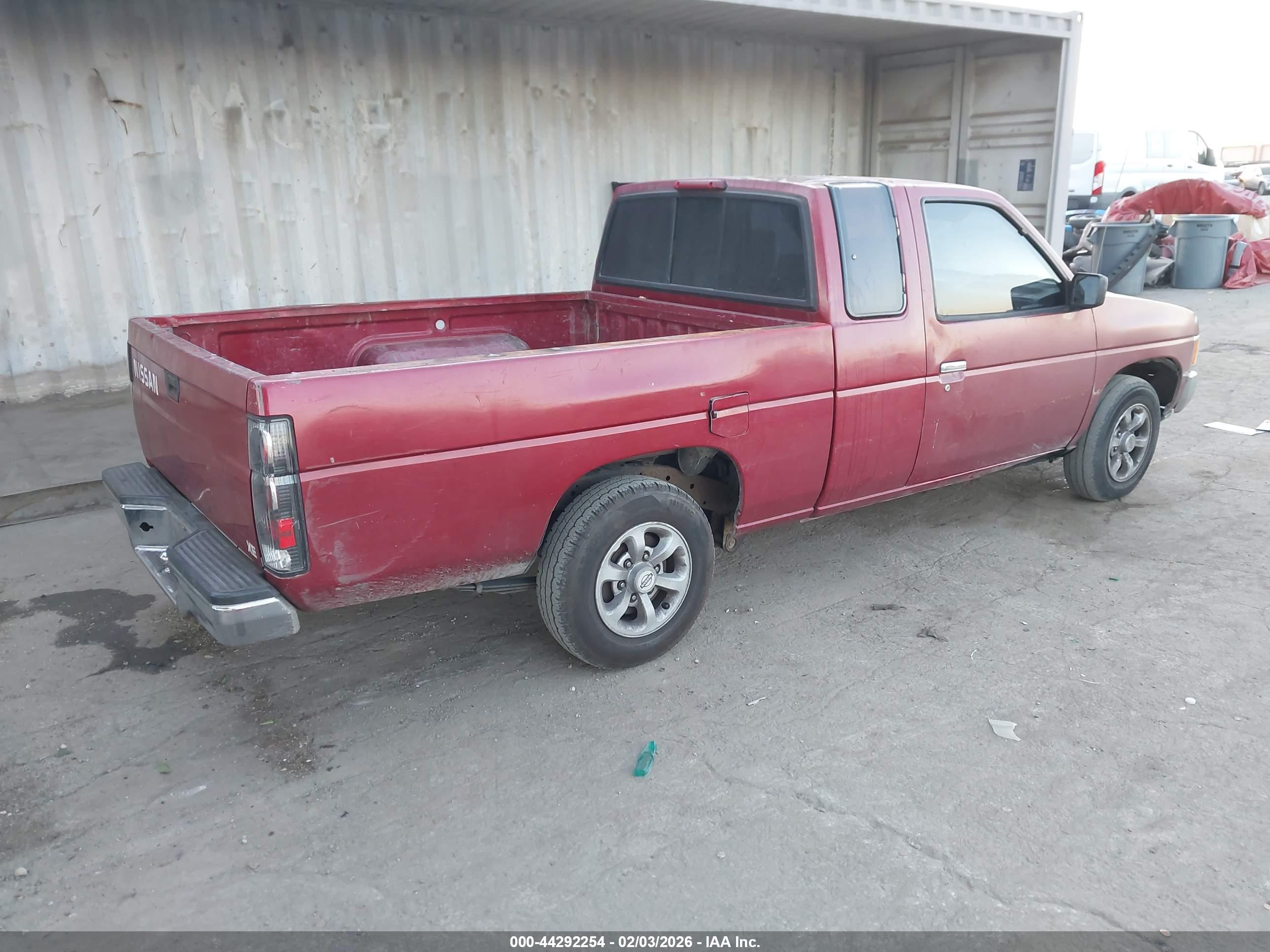 NISSAN 4X2 image 4