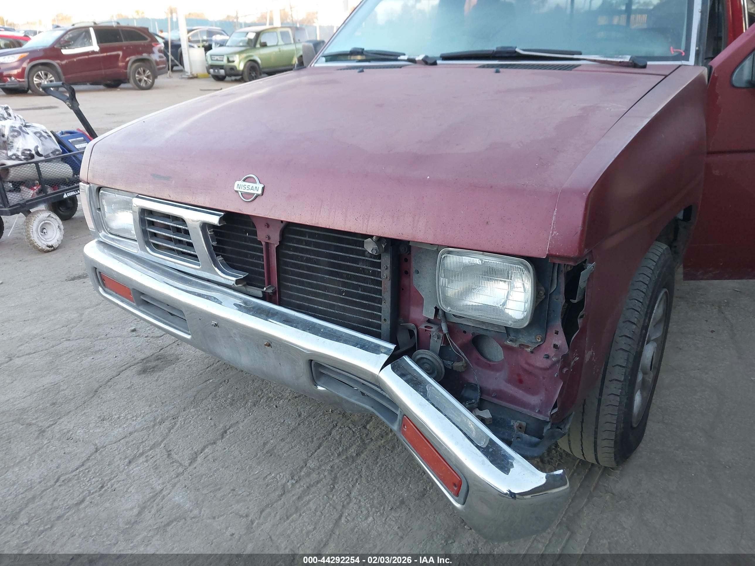 NISSAN 4X2 image 6