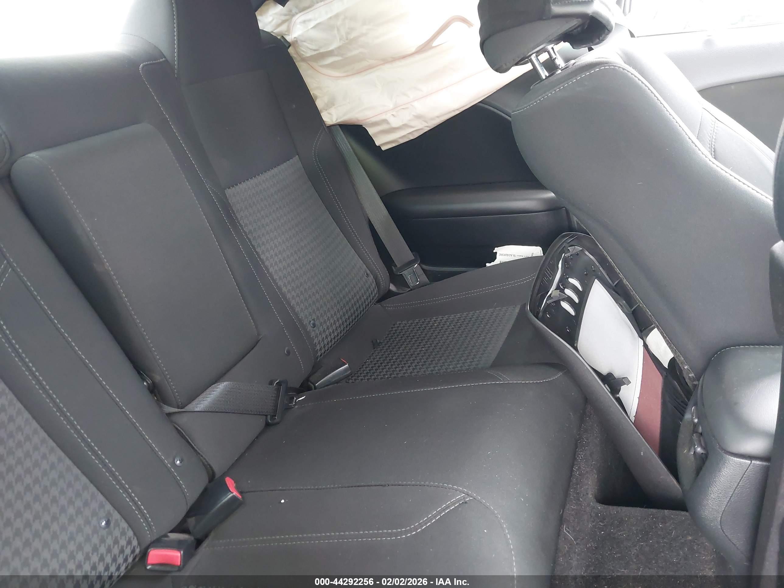 DODGE CHALLENGER image 8