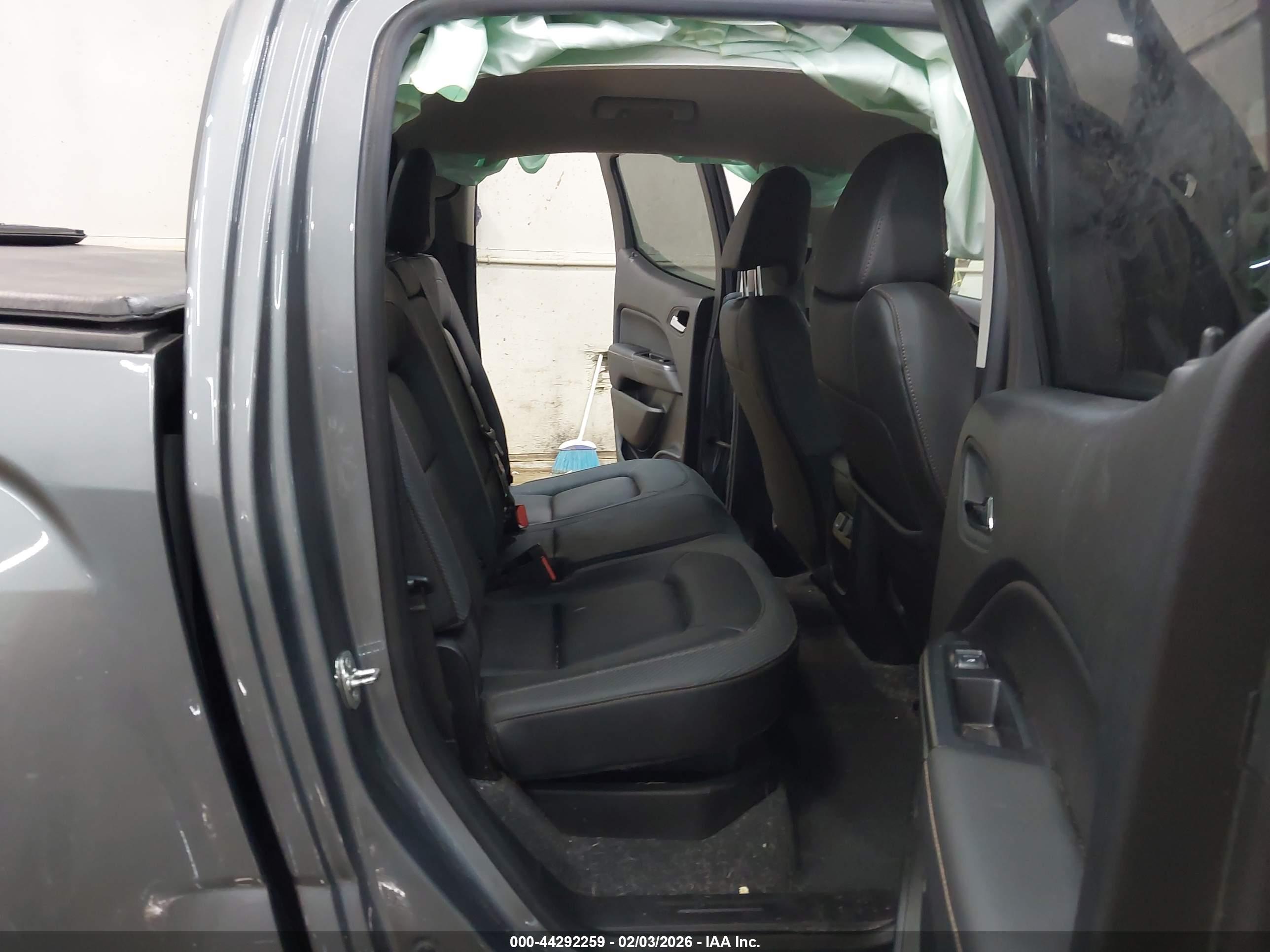 GMC CANYON image 8