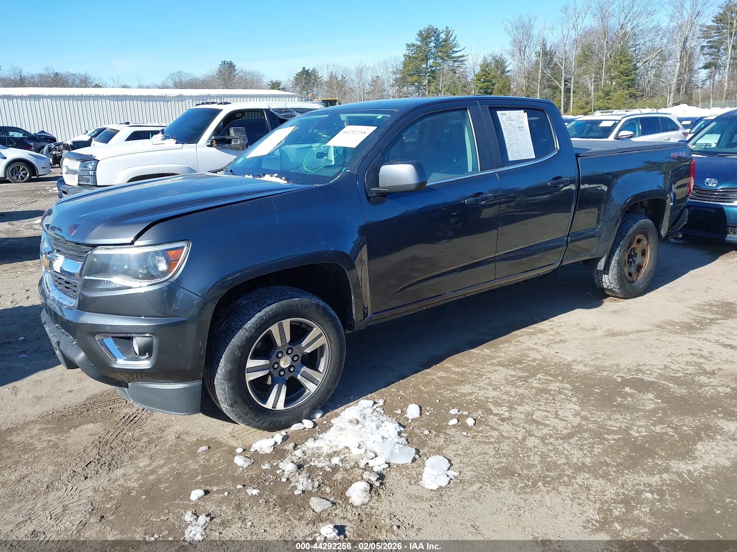 CHEVROLET COLORADO image 2