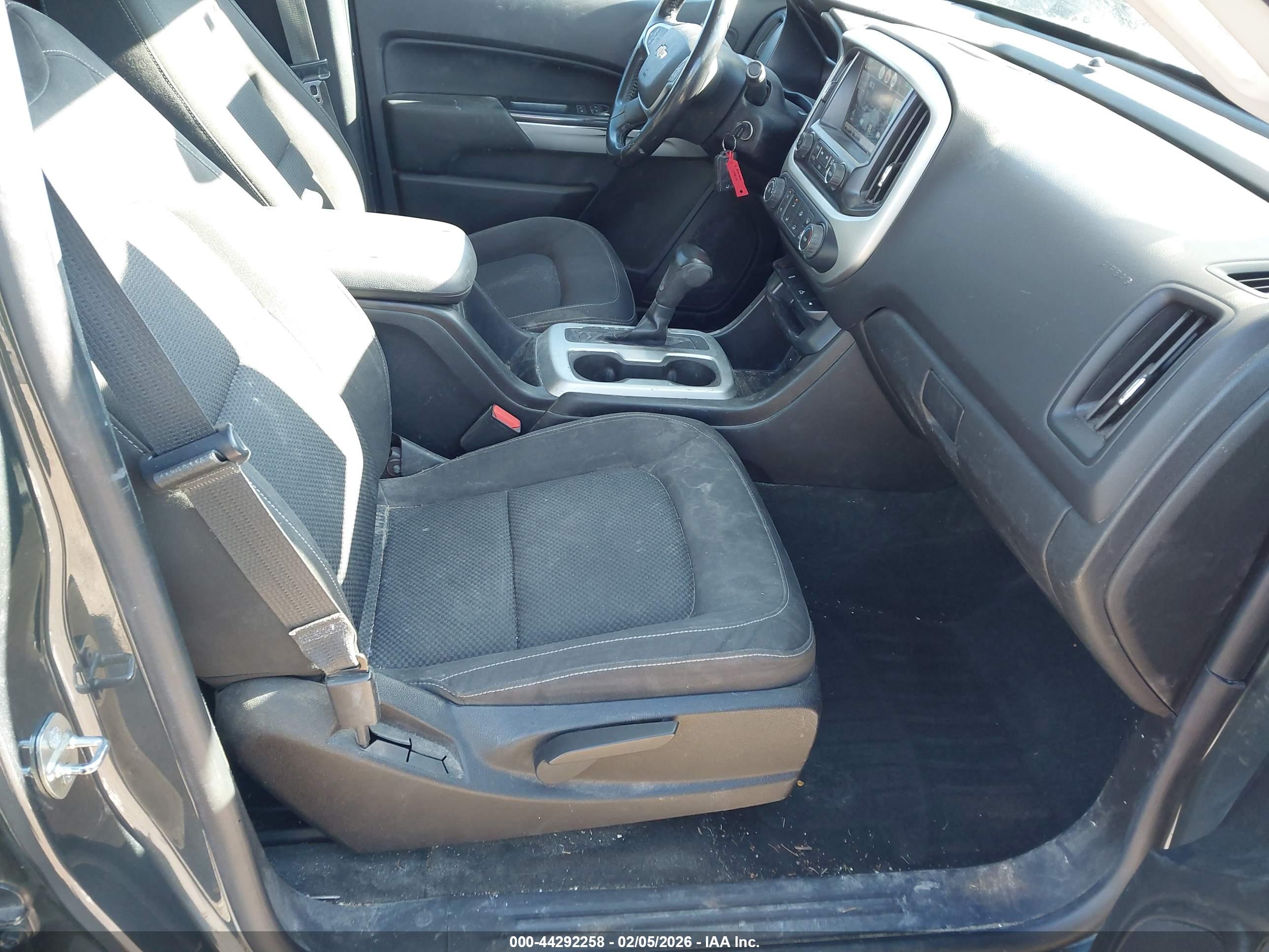 CHEVROLET COLORADO image 5