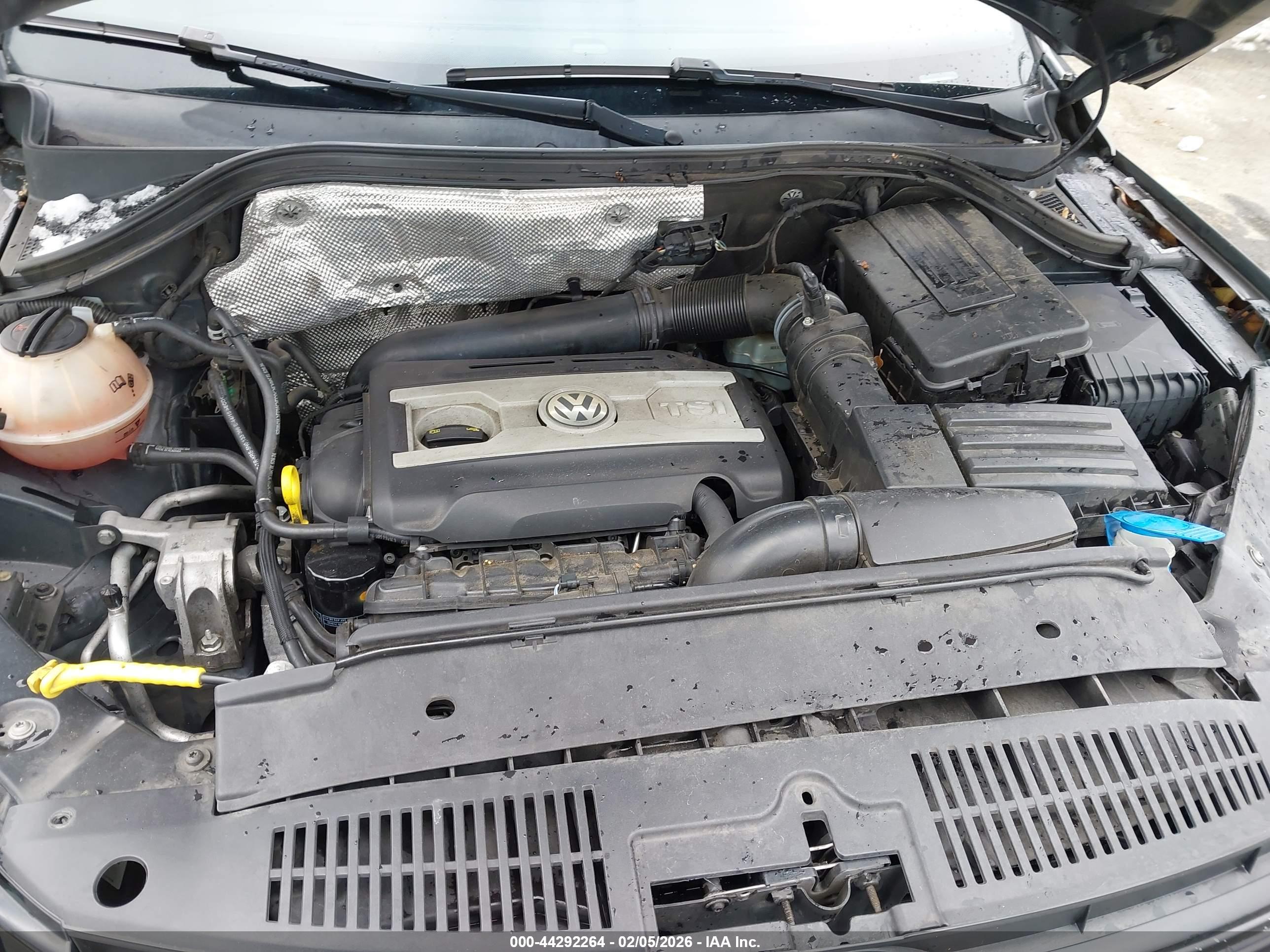 VOLKSWAGEN TIGUAN image 10